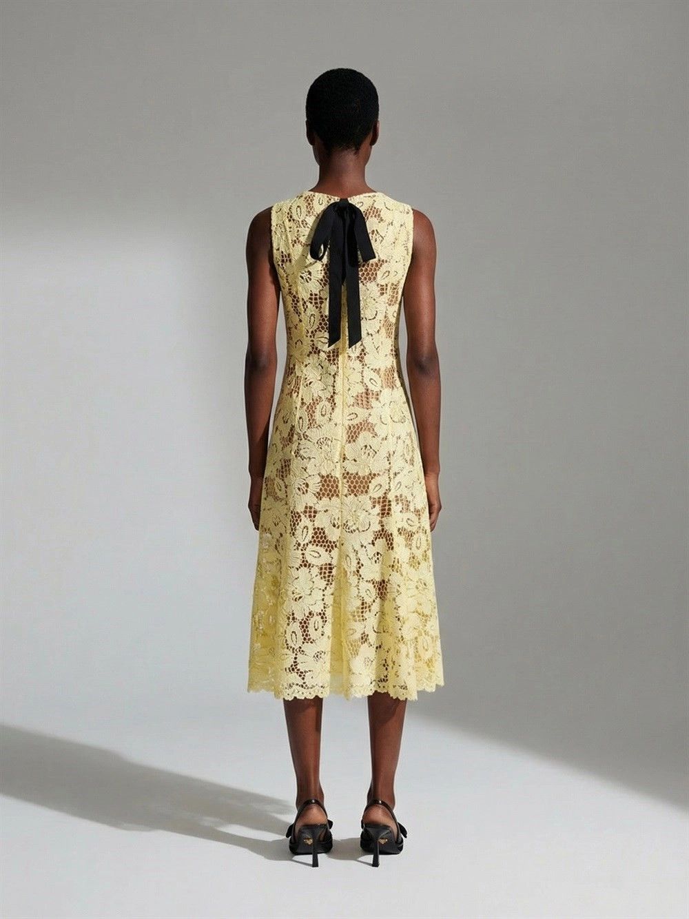 Self-Portrait Crochet Lace Midi Dress Size M / US 6-8 / IT 42-44 - 5 Thumbnail