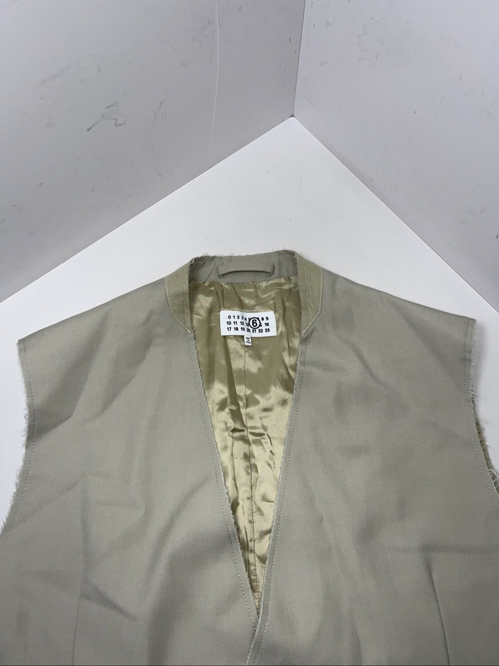 MM6 MM6 Maison Margiela Beige Sleeveless Vest Size S Size S / US 4 / IT 40 - 9 Thumbnail