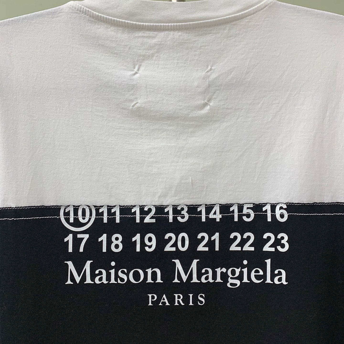 Maison Margiela Maison Margiela Numeric Logo Print T-Shirt US M Size US M / EU 48-50 / 2 - 6 Thumbnail