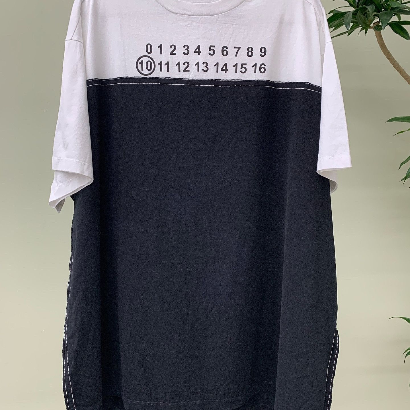 Maison Margiela Maison Margiela Numeric Logo Print T-Shirt US M Size US M / EU 48-50 / 2 - 8 Thumbnail