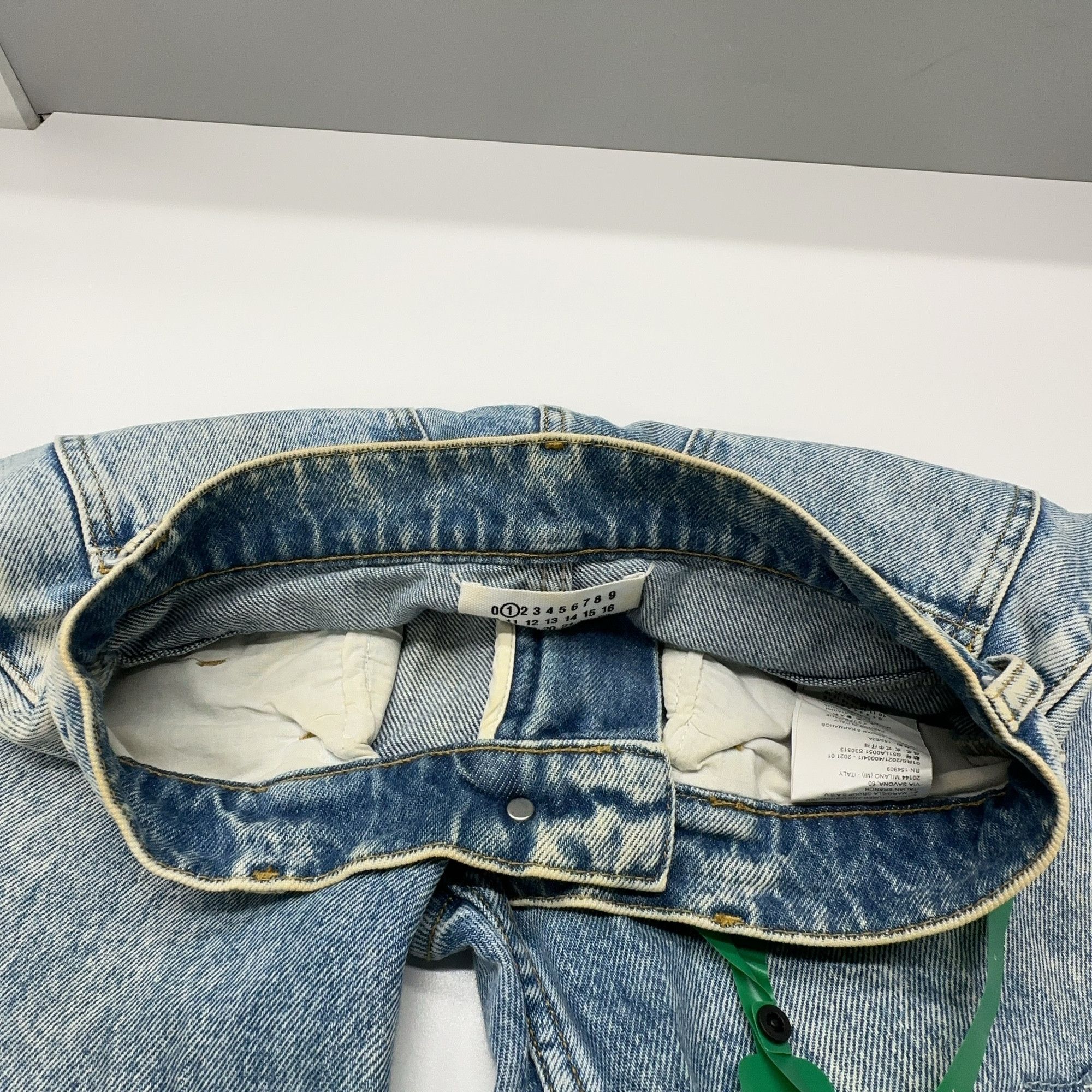 Maison Margiela Maison Margiela Distressed Jeans Size 38 Size 26" / US 2 / IT 38 - 7 Thumbnail