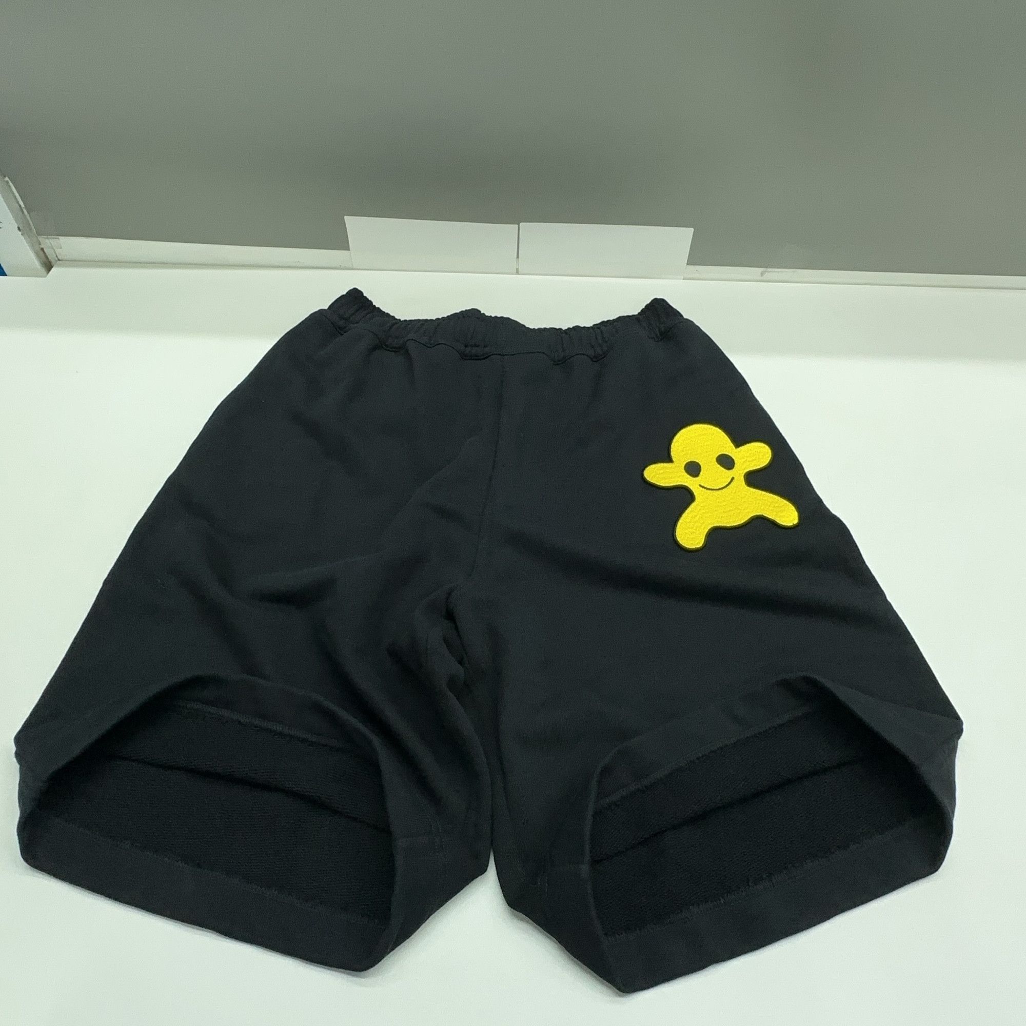 Burberry Burberry Yellow Monster Patch Sweatshorts Size S Size US 30 / EU 46 - 6 Thumbnail