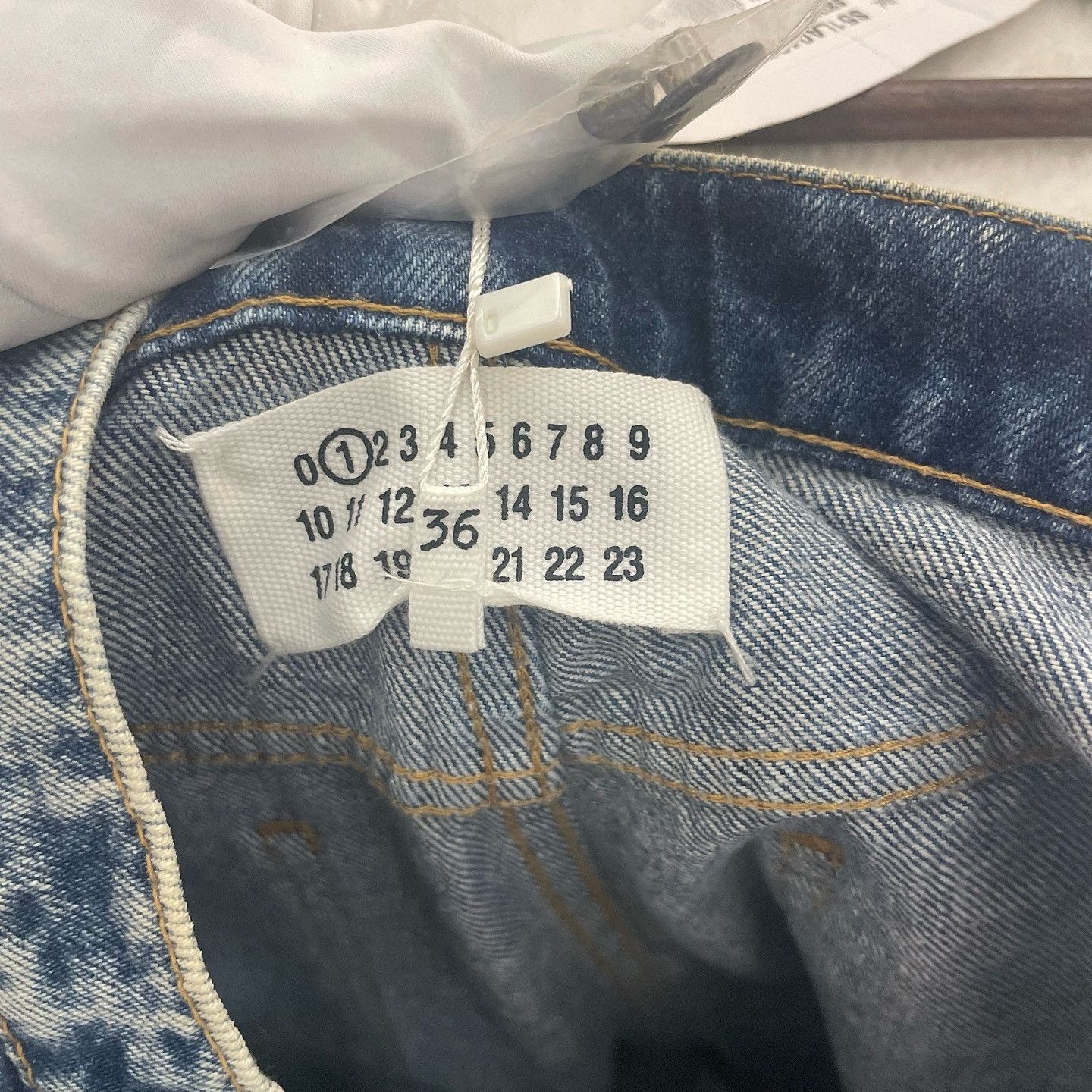 Maison Margiela Maison Margiela Patchwork Denim Jeans Size 36 Size 26" / US 2 / IT 38 - 8 Thumbnail