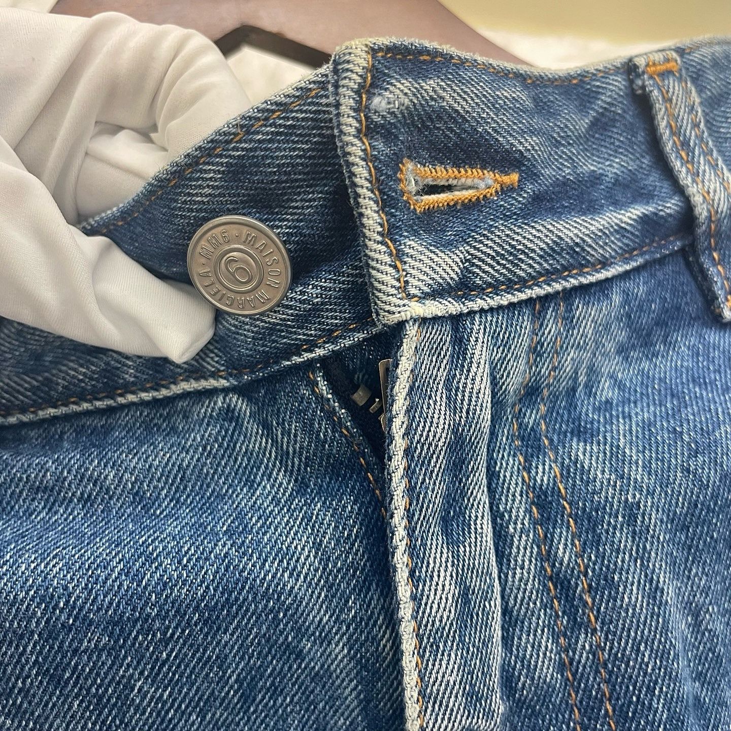 MM6 MM6 Maison Margiela Distressed Denim Jeans Size 38 Size 26" / US 2 / IT 38 - 7 Thumbnail