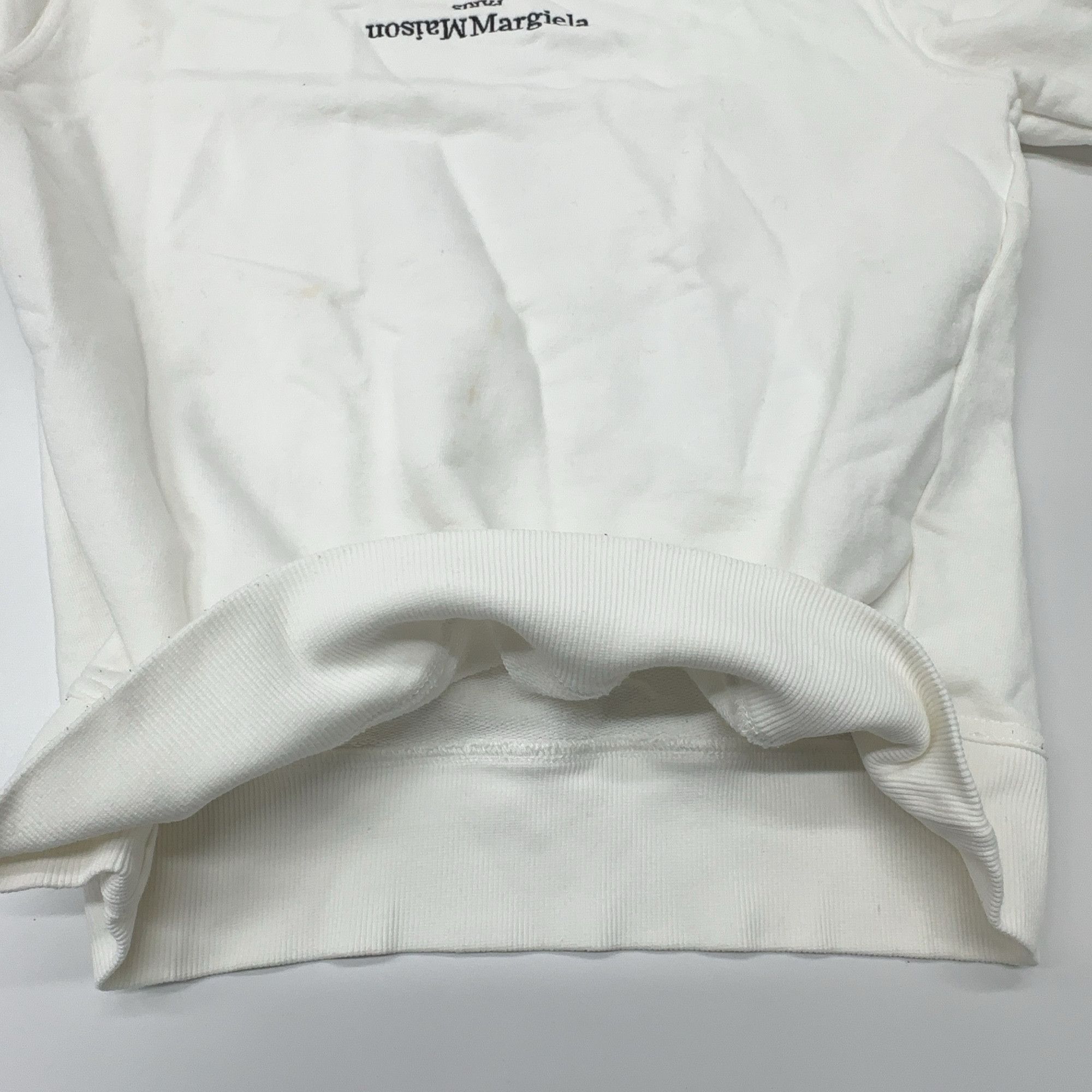Maison Margiela Maison Margiela Inverted Logo Sweatshirt Size S Size US S / EU 44-46 / 1 - 11 Thumbnail