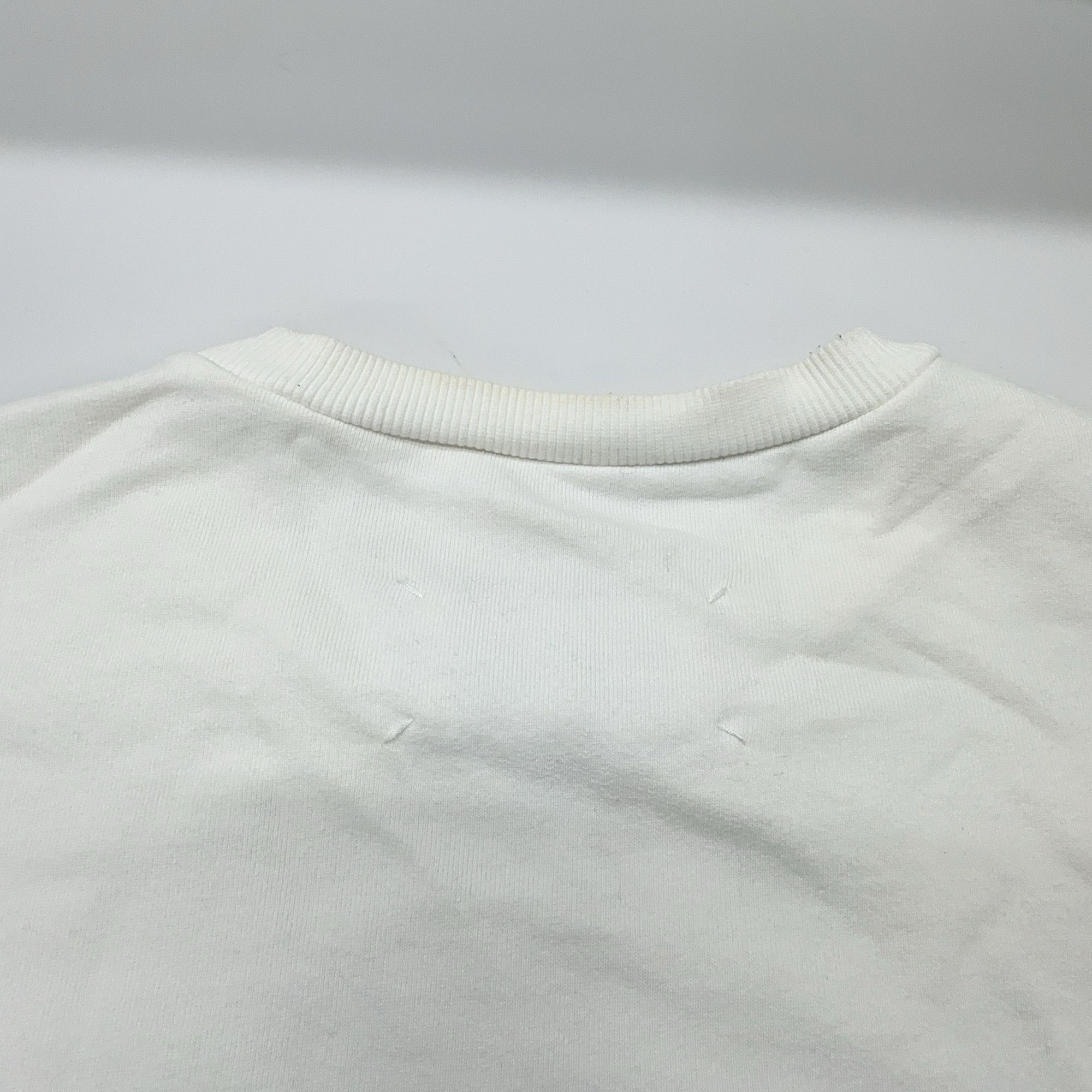 Maison Margiela Maison Margiela Inverted Logo Sweatshirt Size S Size US S / EU 44-46 / 1 - 14 Thumbnail