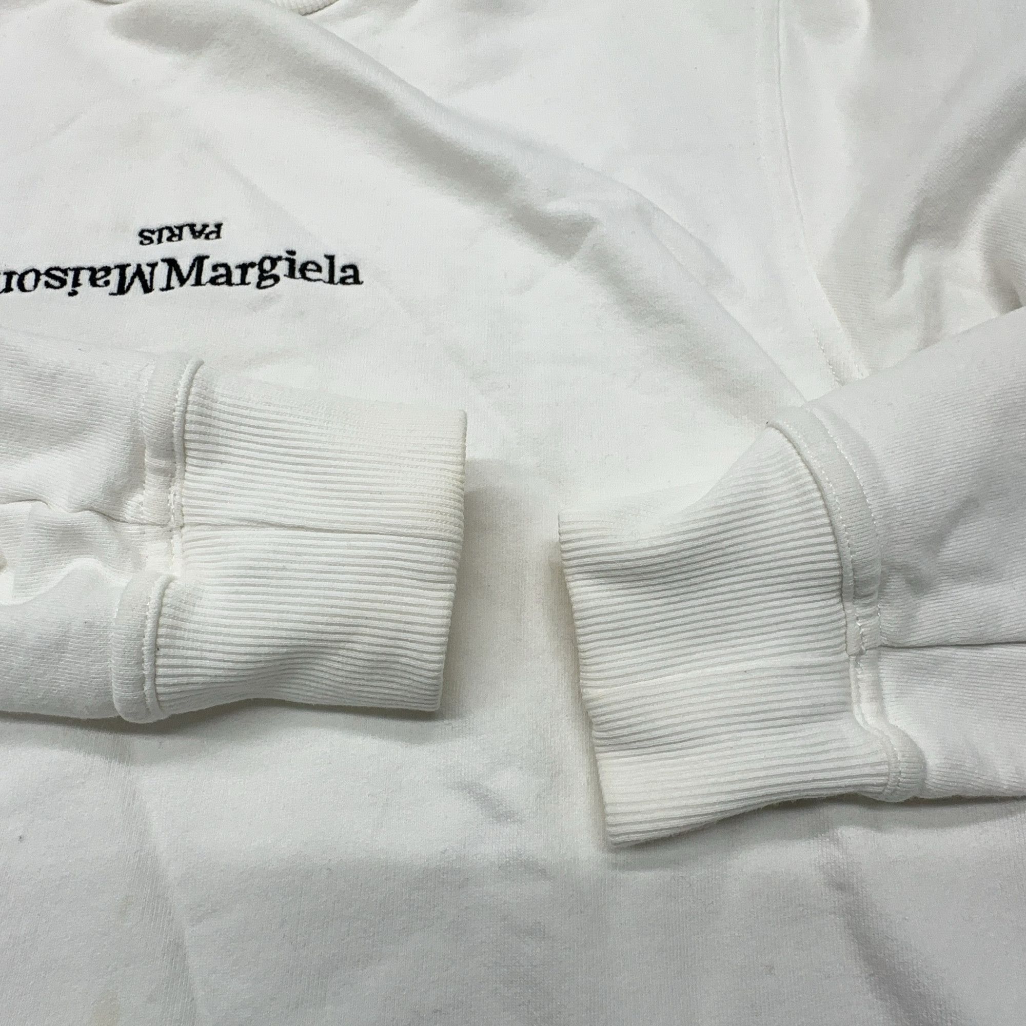Maison Margiela Maison Margiela Inverted Logo Sweatshirt Size S Size US S / EU 44-46 / 1 - 13 Thumbnail