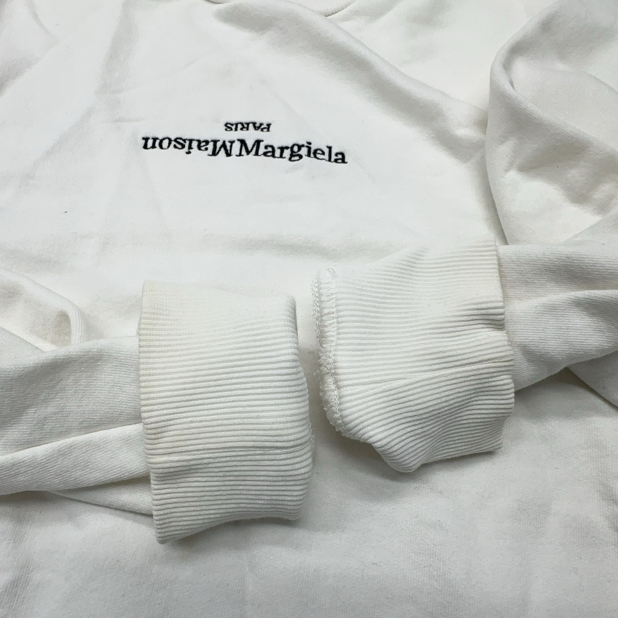 Maison Margiela Maison Margiela Inverted Logo Sweatshirt Size S Size US S / EU 44-46 / 1 - 12 Thumbnail