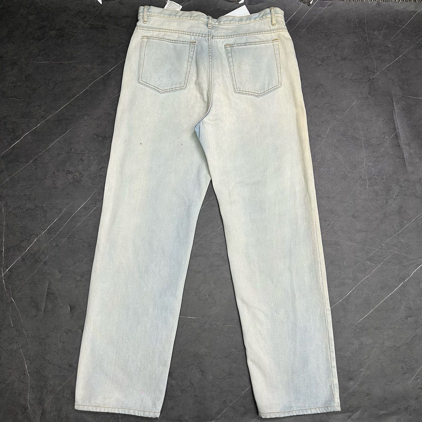 Maison Margiela Maison Margiela Two-Tone Denim Jeans Size 34 Size US 34 / EU 50 - 2 Thumbnail