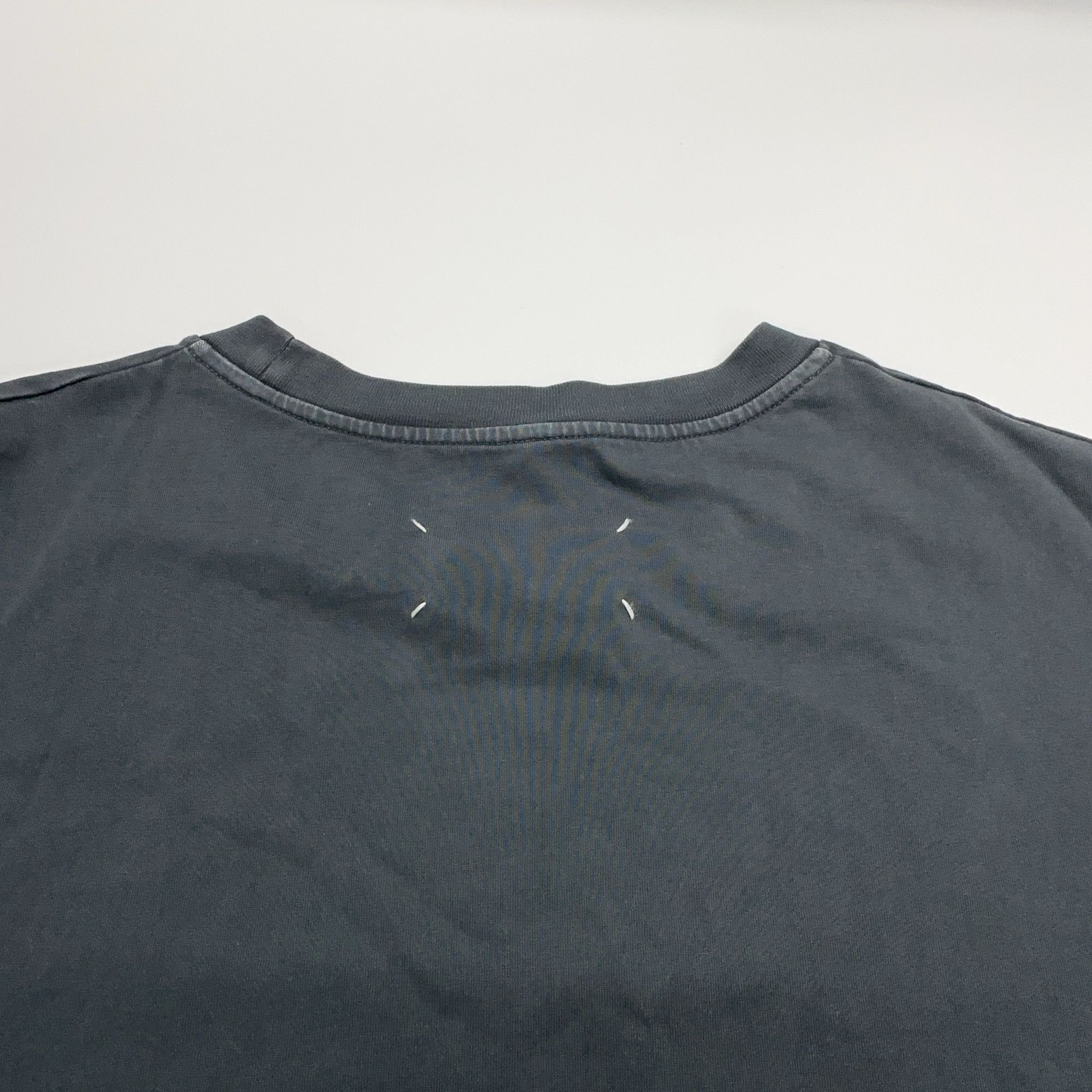 Maison Margiela Maison Margiela Number Logo T-Shirt Size L Size US L / EU 52-54 / 3 - 9 Thumbnail