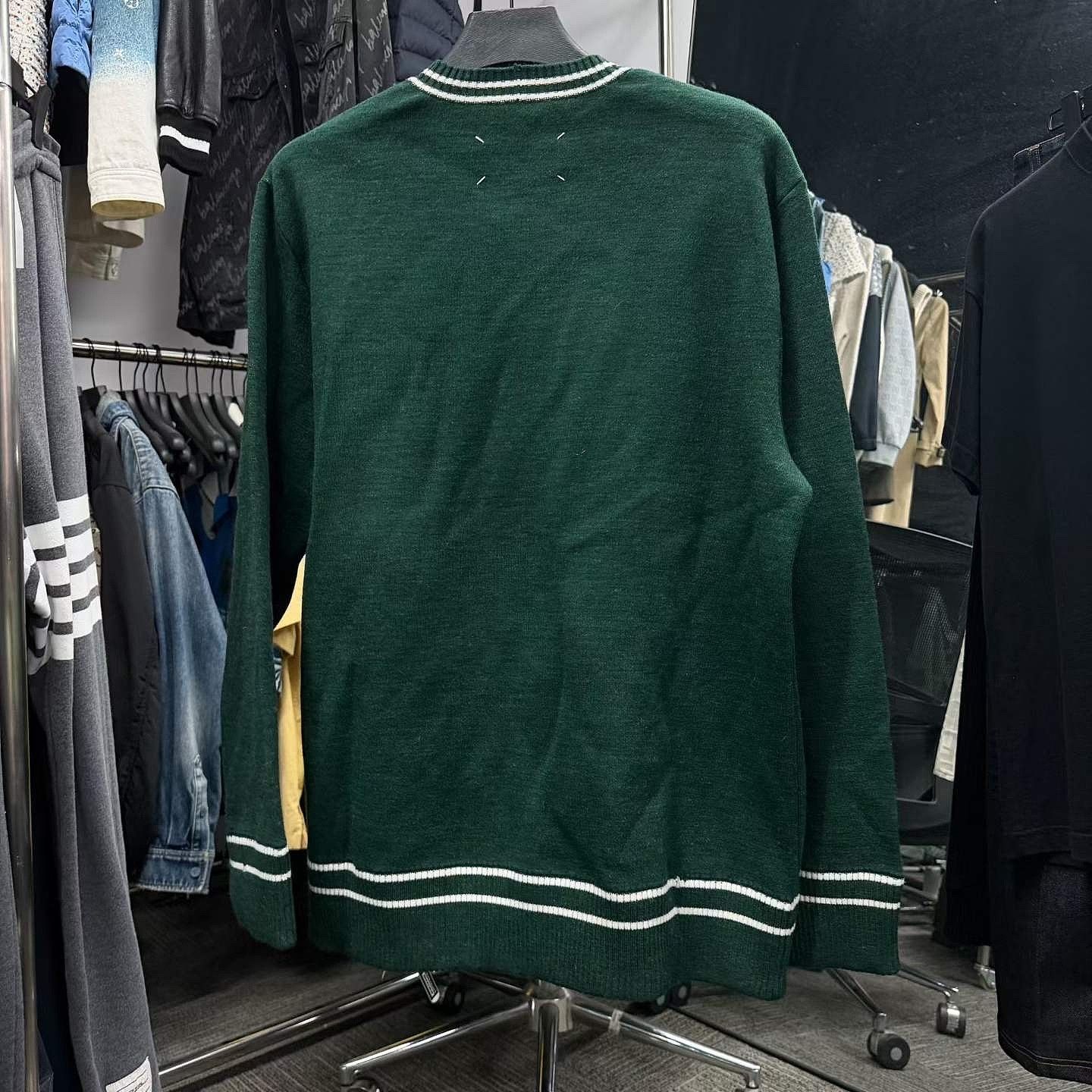 Maison Margiela Maison Margiela Green V-Neck Sweater Size S Size US S / EU 44-46 / 1 - 2 Thumbnail