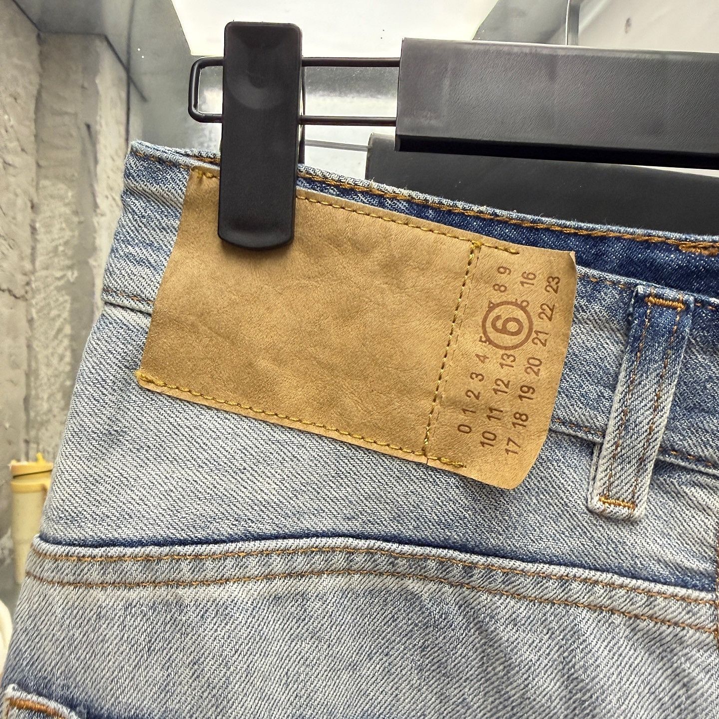 MM6 MM6 Maison Margiela Distressed Jeans Size 25 Size 25" / US 0 / IT 36 - 6 Thumbnail