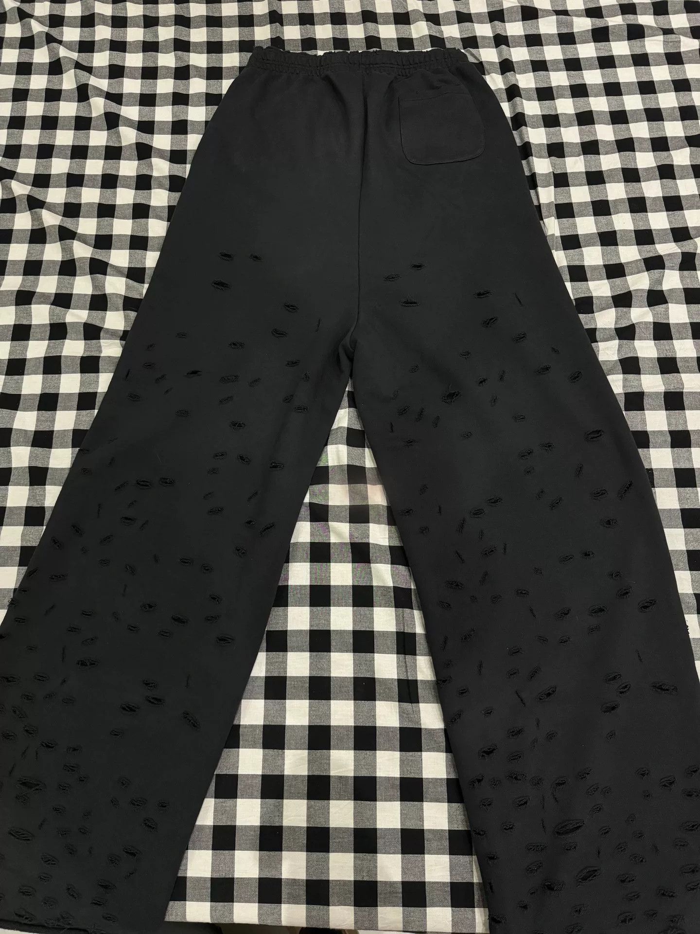 Vetements Vetements SS23 Baggy Distressed Sweatpants Size US 30 / EU 46 - 2 Thumbnail