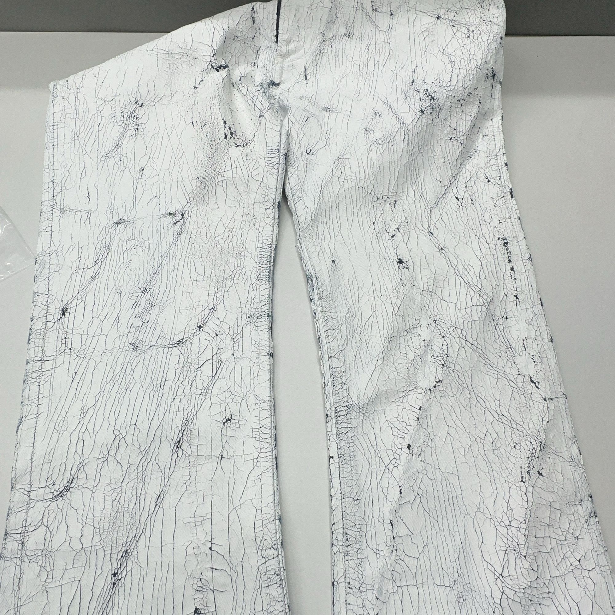 MM6 MM6 Maison Margiela Crackle Effect Jeans Size 30 Size US 30 / EU 46 - 8 Thumbnail