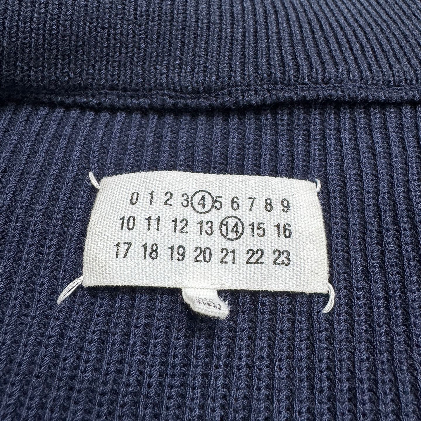 Maison Margiela Maison Margiela Navy Full-Zip Ribbed Knit Cardigan Size S Size US S / EU 44-46 / 1 - 3 Thumbnail