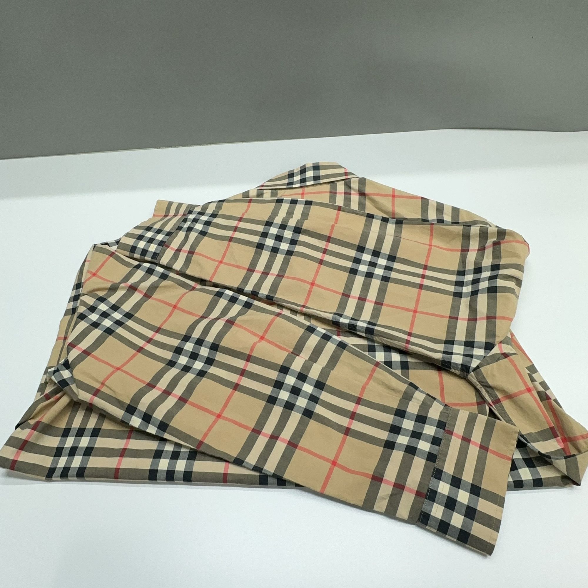 Burberry Burberry Classic Check Button Up Shirt Size L Size US L / EU 52-54 / 3 - 12 Thumbnail