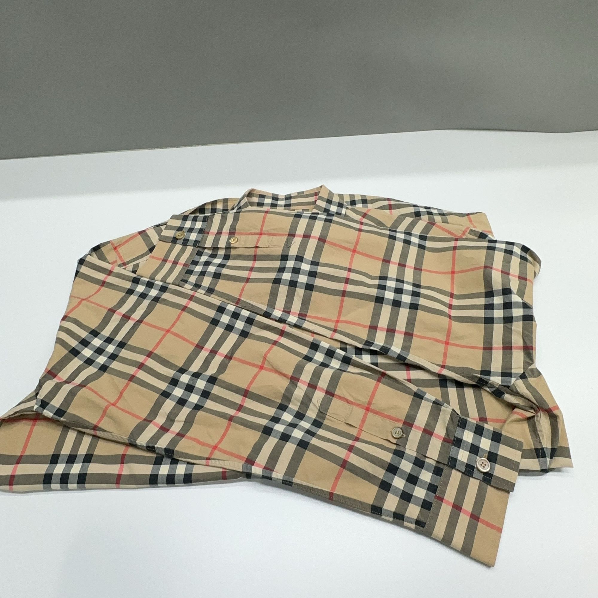 Burberry Burberry Classic Check Button Up Shirt Size L Size US L / EU 52-54 / 3 - 9 Thumbnail