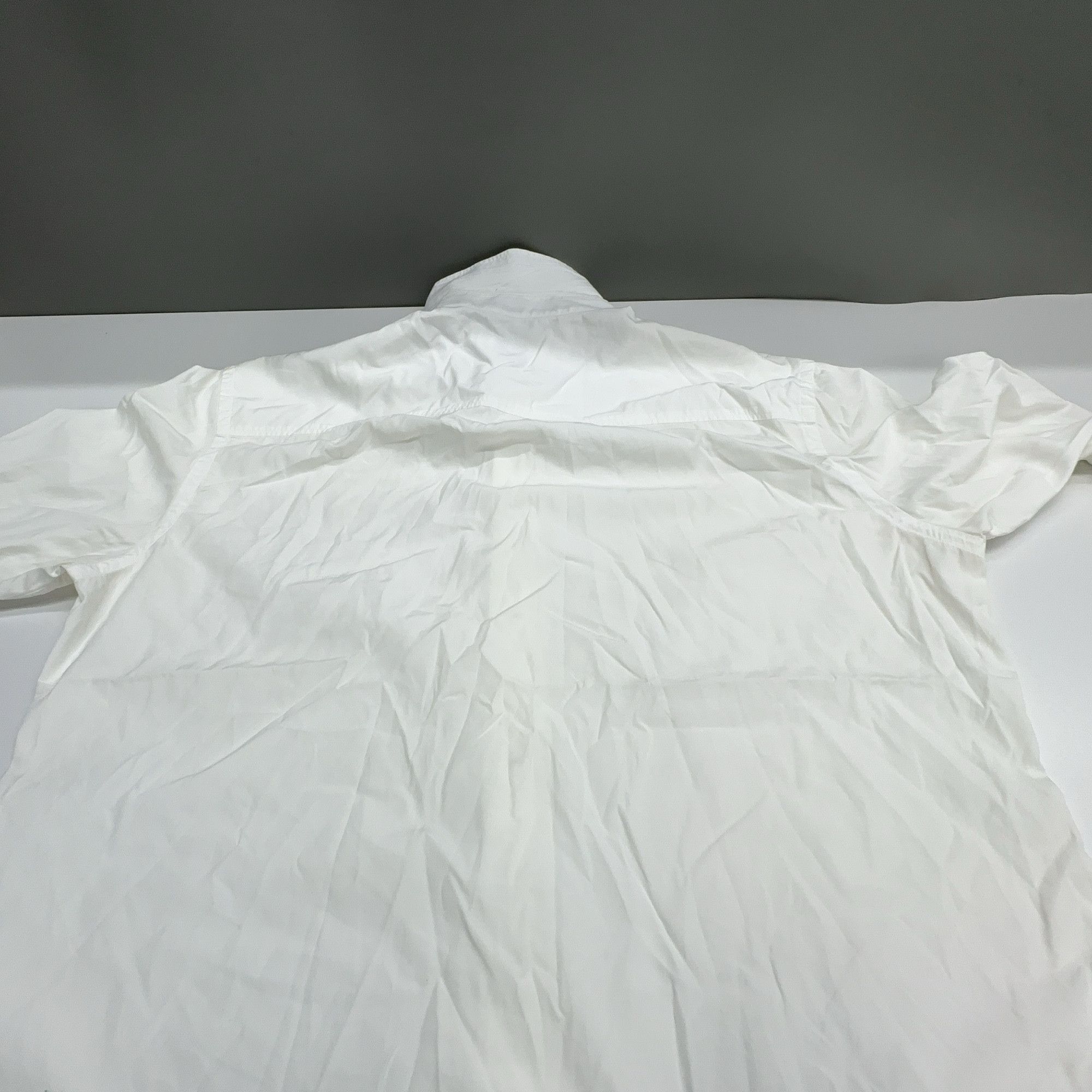Burberry Burberry Logo Button Up Shirt Size M Size US M / EU 48-50 / 2 - 16 Thumbnail