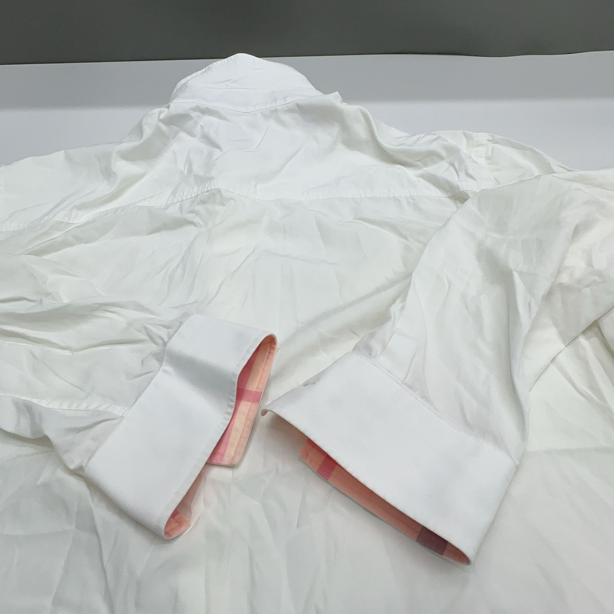 Burberry Burberry Logo Button Up Shirt Size M Size US M / EU 48-50 / 2 - 14 Thumbnail