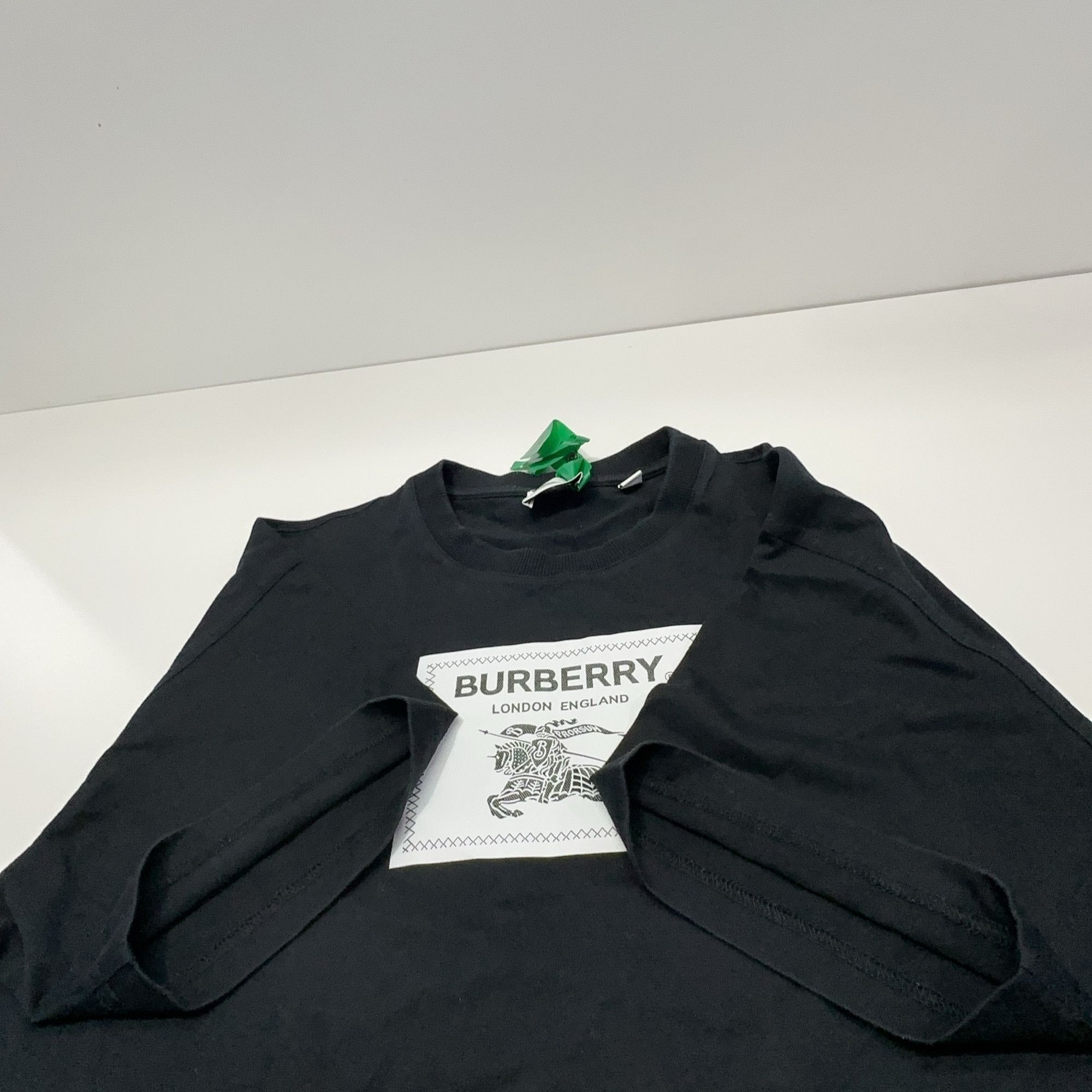 Burberry Burberry Logo Patch T-Shirt Black Size S Size US S / EU 44-46 / 1 - 9 Thumbnail