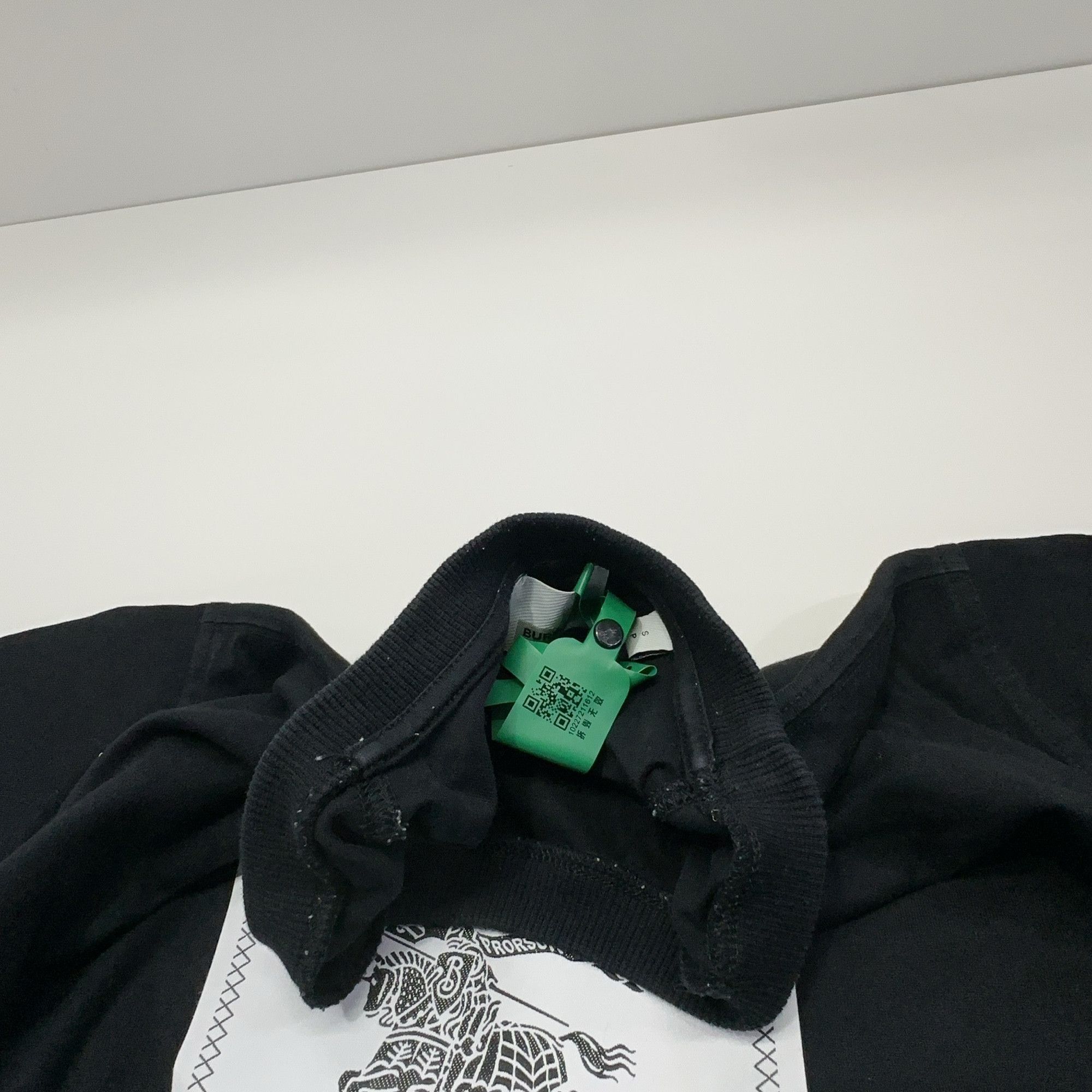 Burberry Burberry Logo Patch T-Shirt Black Size S Size US S / EU 44-46 / 1 - 5 Thumbnail