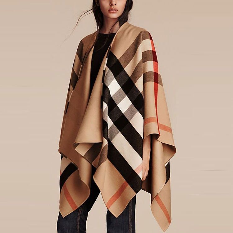 Burberry Burberry Reversible Plaid Wool Cape ONE SIZE Size ONE SIZE - 8 Thumbnail