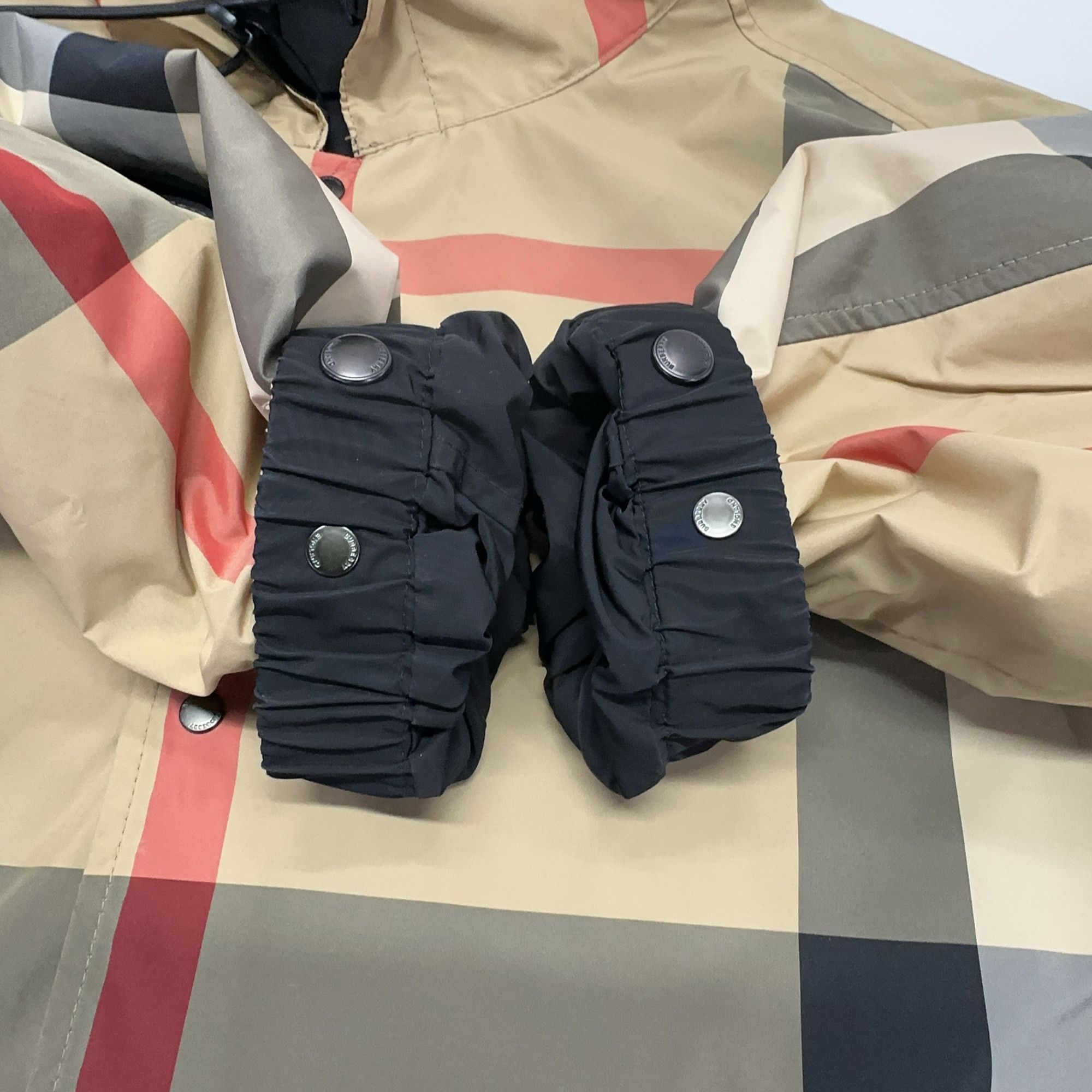 Burberry Burberry Reversible Check Hooded Jacket Size XL Size US XL / EU 56 / 4 - 20 Thumbnail