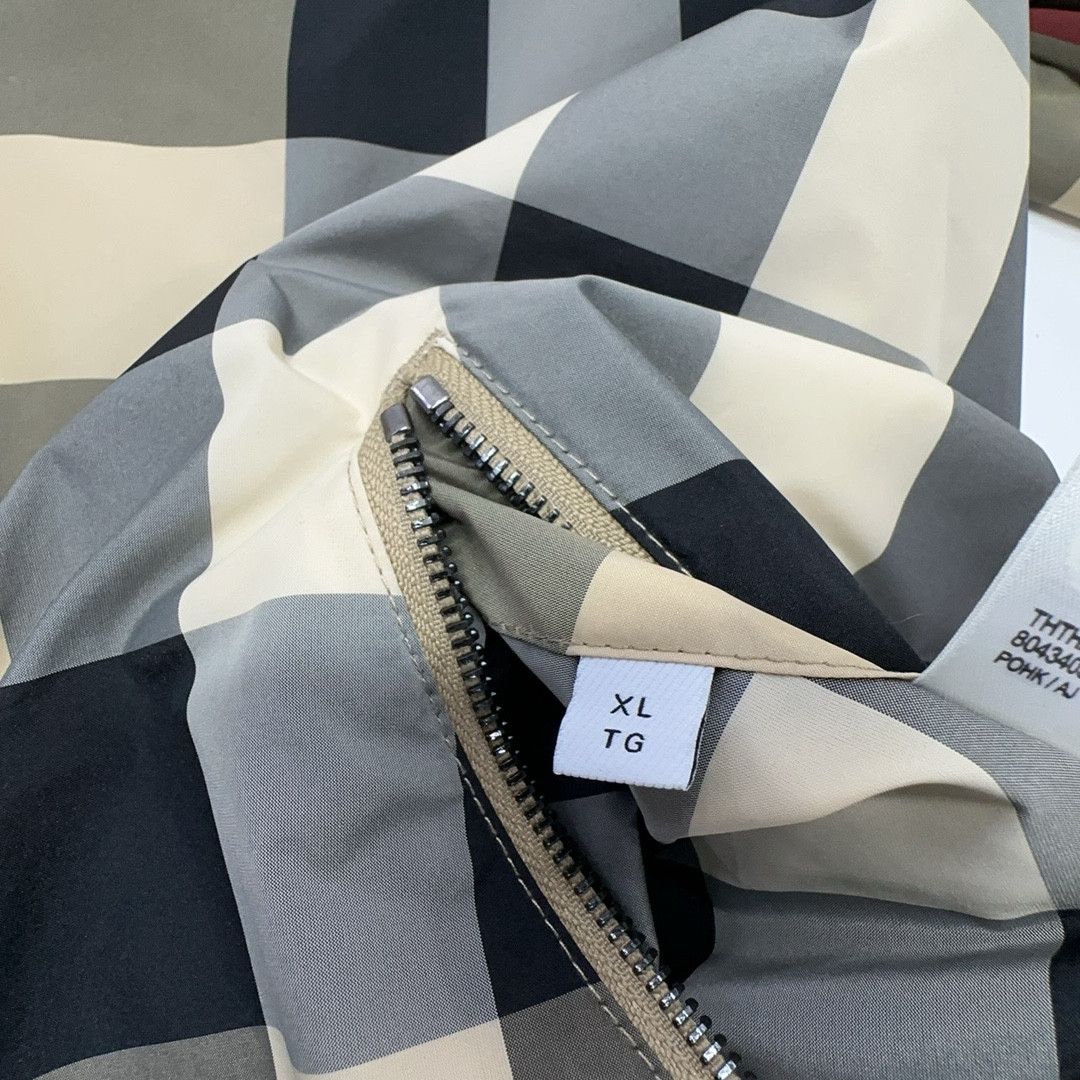 Burberry Burberry Reversible Check Hooded Jacket Size XL Size US XL / EU 56 / 4 - 11 Thumbnail