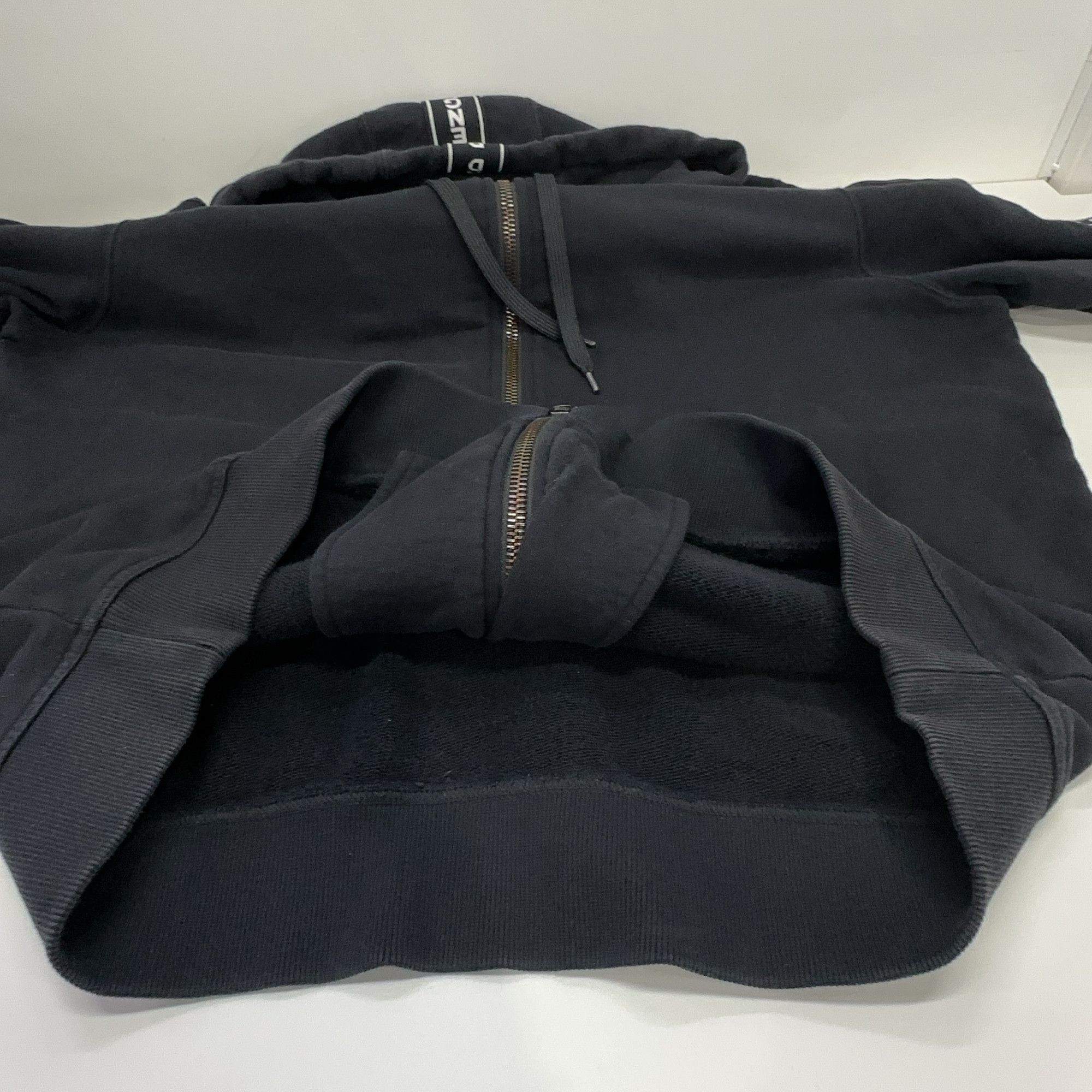 Burberry Burberry Logo Tape Zip Hoodie Size XL Size US XL / EU 56 / 4 - 9 Thumbnail