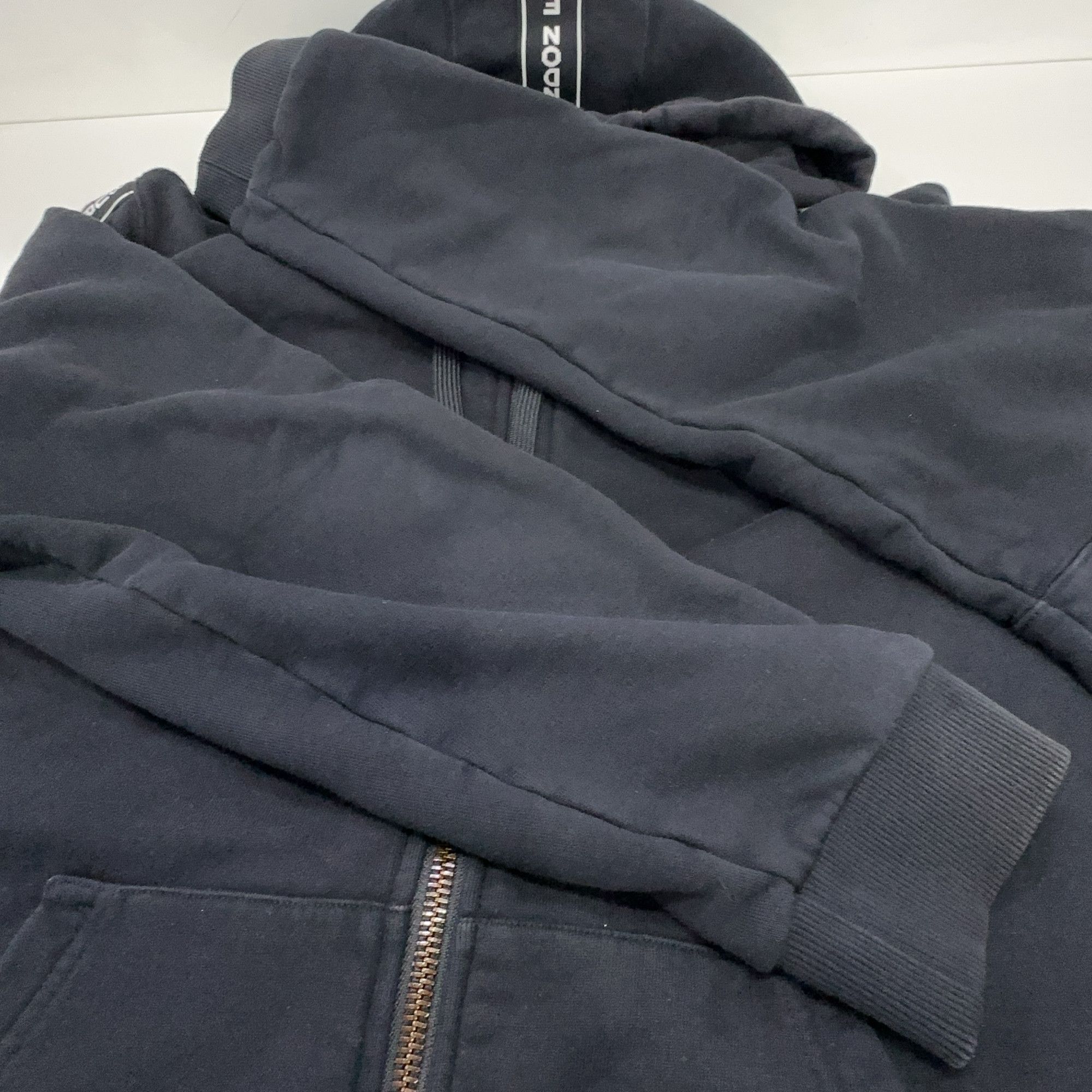 Burberry Burberry Logo Tape Zip Hoodie Size XL Size US XL / EU 56 / 4 - 10 Thumbnail