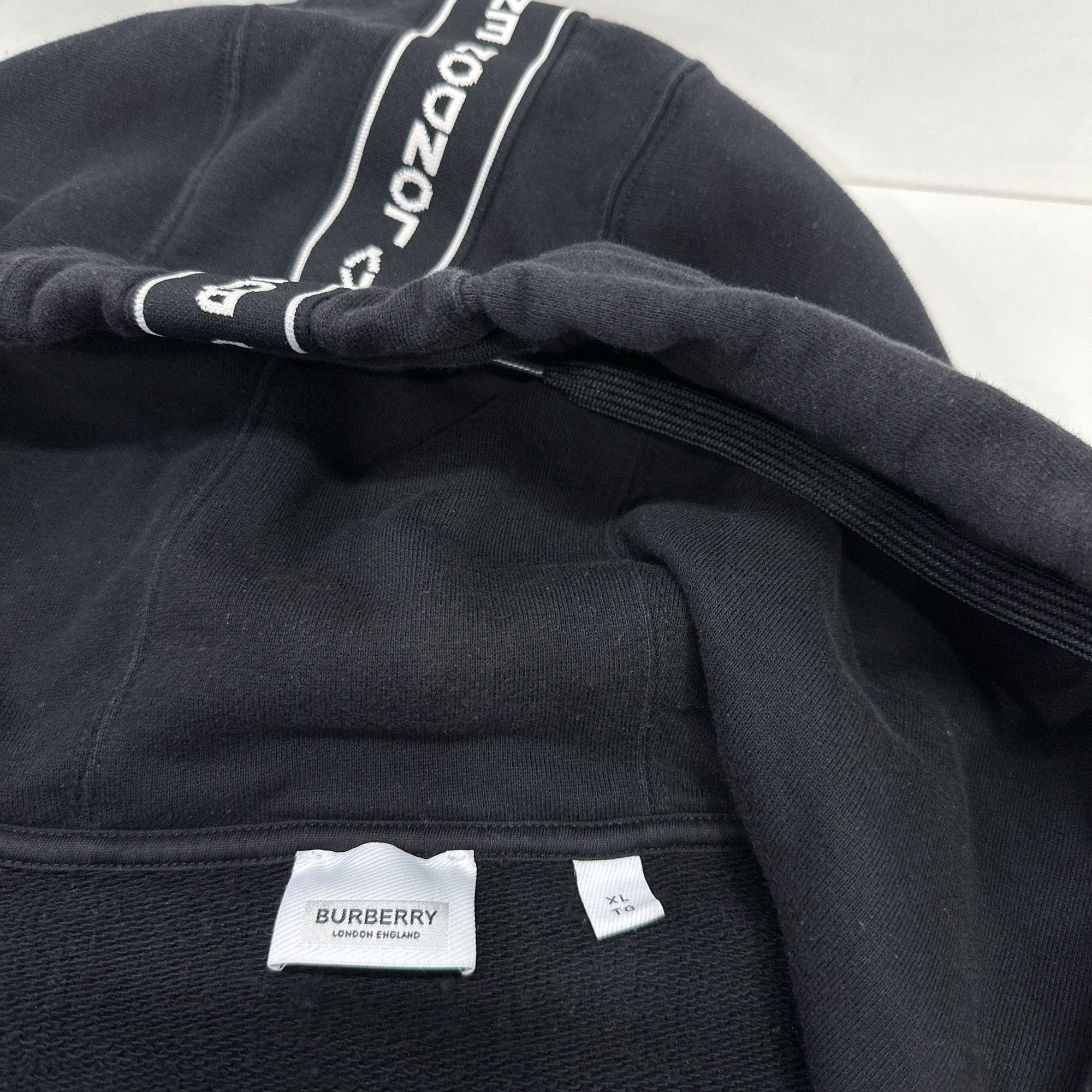 Burberry Burberry Logo Tape Zip Hoodie Size XL Size US XL / EU 56 / 4 - 3 Thumbnail