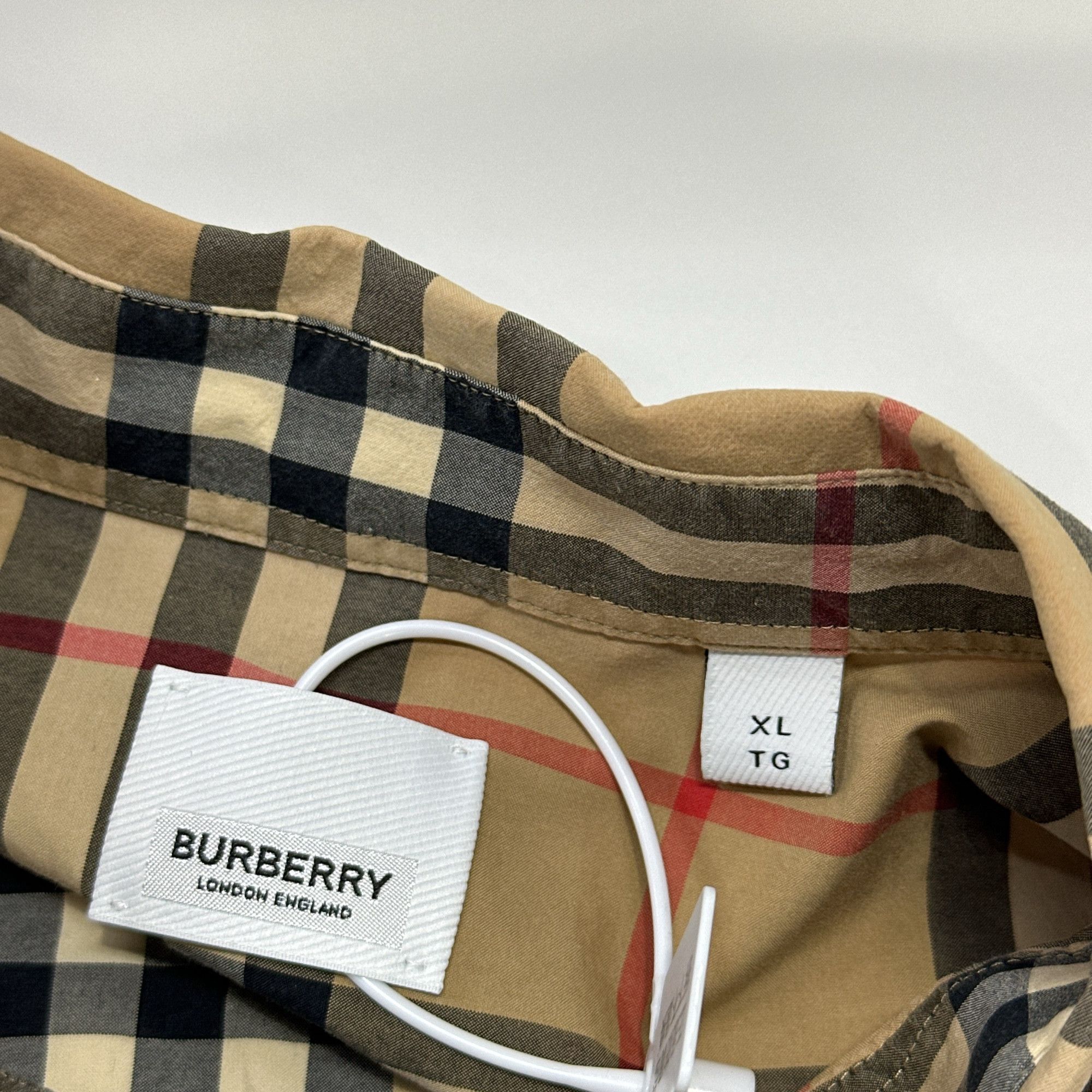 Burberry Burberry House Check Long Sleeve Button Up Shirt Size XL Size US XL / EU 56 / 4 - 4 Thumbnail