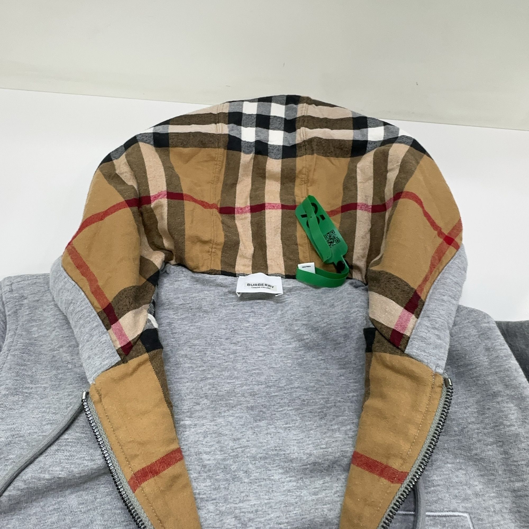 Burberry Burberry Check Lined Zip Hoodie Size M Size US M / EU 48-50 / 2 - 7 Thumbnail