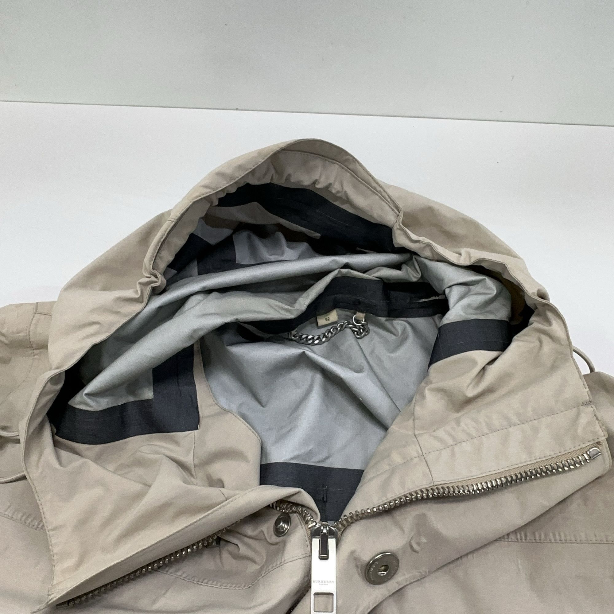 Burberry Burberry Hooded Light Jacket Size L Size US L / EU 52-54 / 3 - 7 Thumbnail