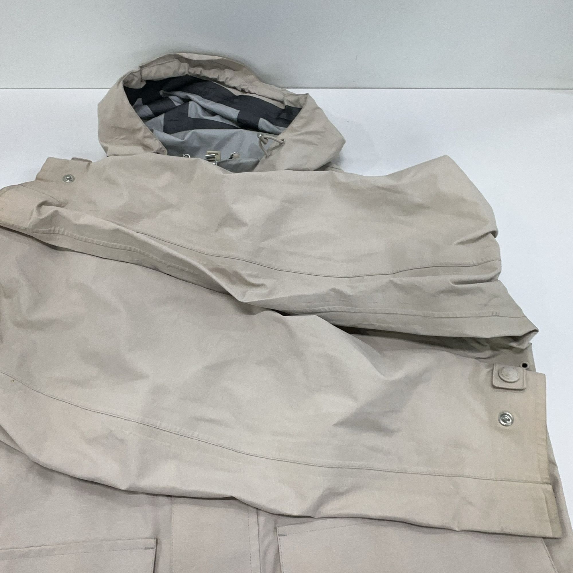 Burberry Burberry Hooded Light Jacket Size L Size US L / EU 52-54 / 3 - 12 Thumbnail