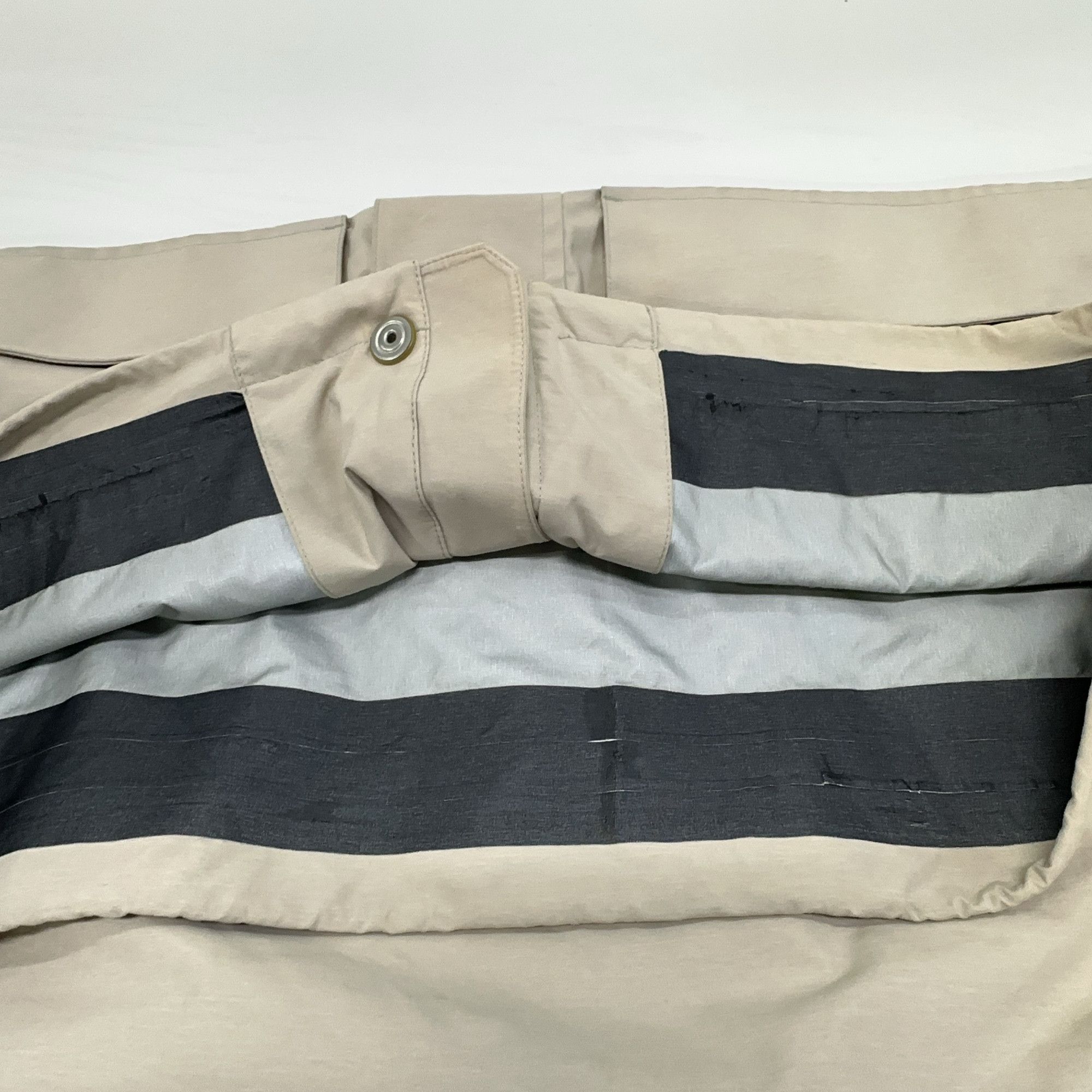 Burberry Burberry Hooded Light Jacket Size L Size US L / EU 52-54 / 3 - 11 Thumbnail