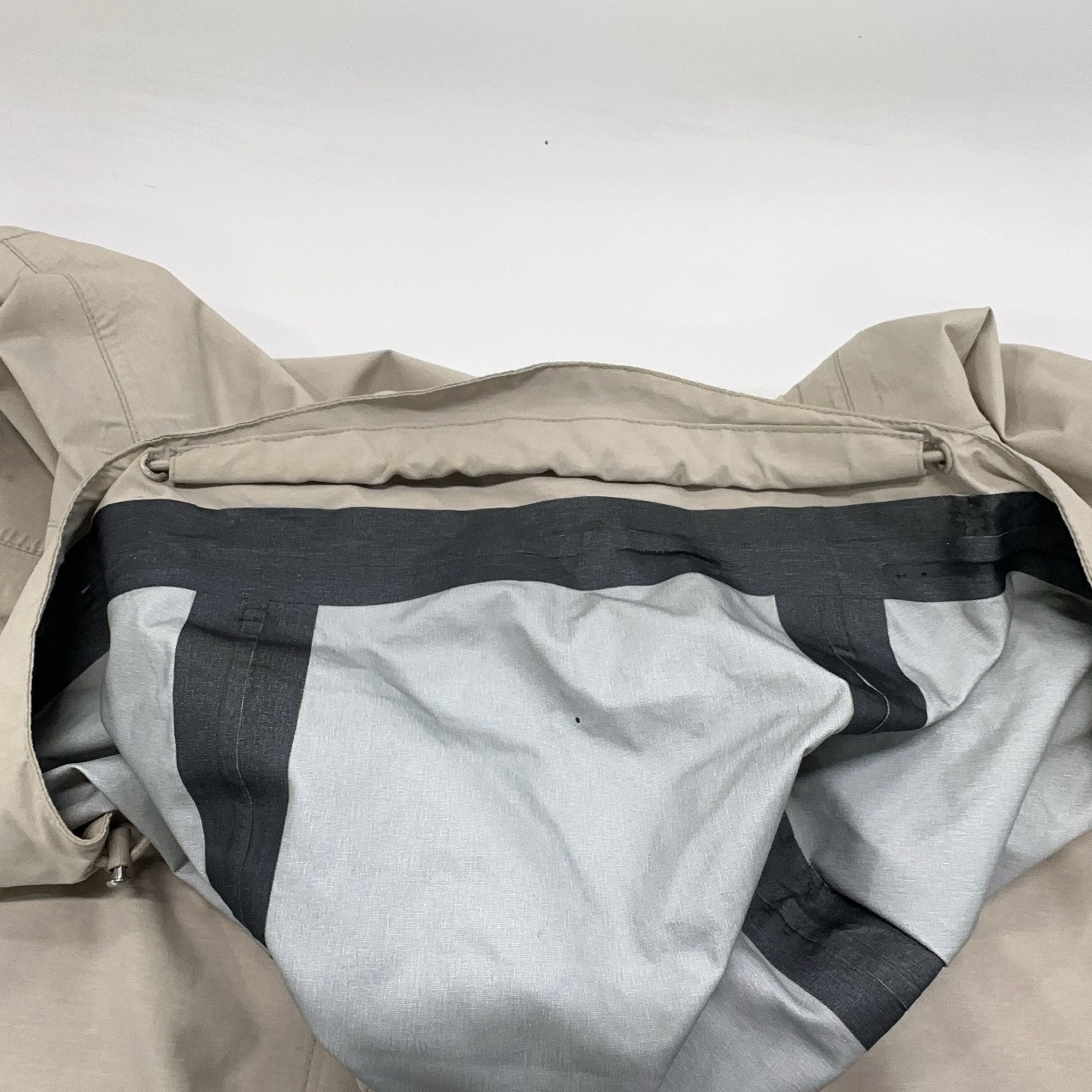 Burberry Burberry Hooded Light Jacket Size L Size US L / EU 52-54 / 3 - 6 Thumbnail