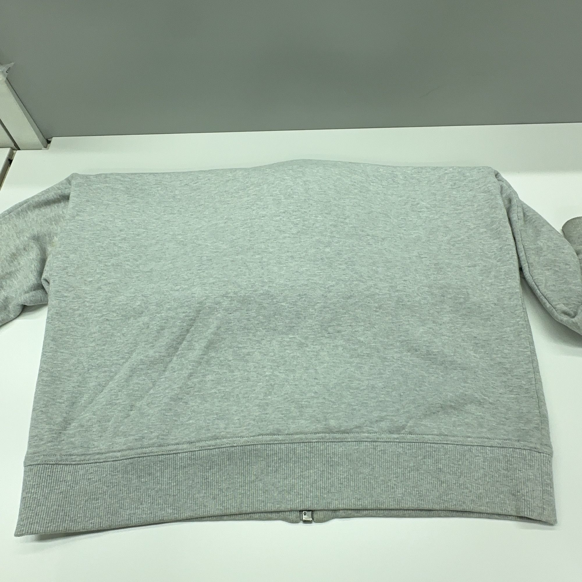 Burberry Burberry Check Lined Zip Hoodie Grey Size L Size US L / EU 52-54 / 3 - 16 Thumbnail