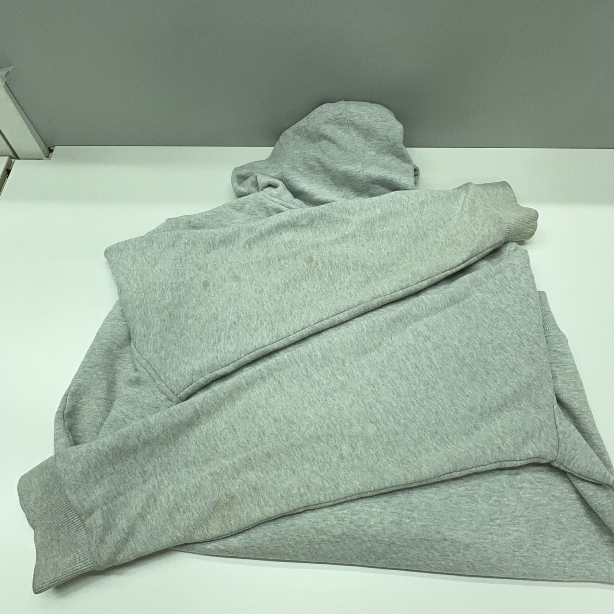 Burberry Burberry Check Lined Zip Hoodie Grey Size L Size US L / EU 52-54 / 3 - 15 Thumbnail