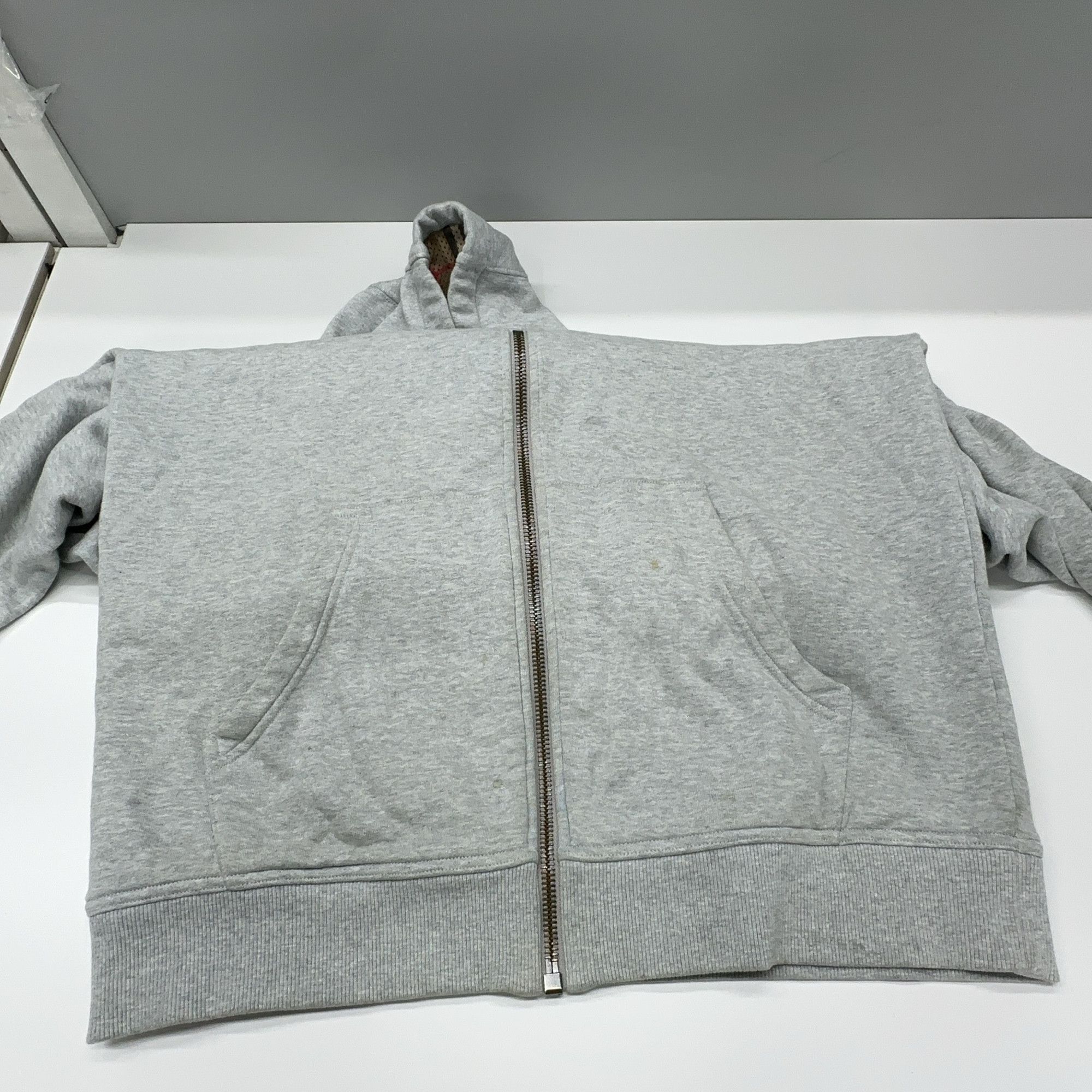 Burberry Burberry Check Lined Zip Hoodie Grey Size L Size US L / EU 52-54 / 3 - 10 Thumbnail