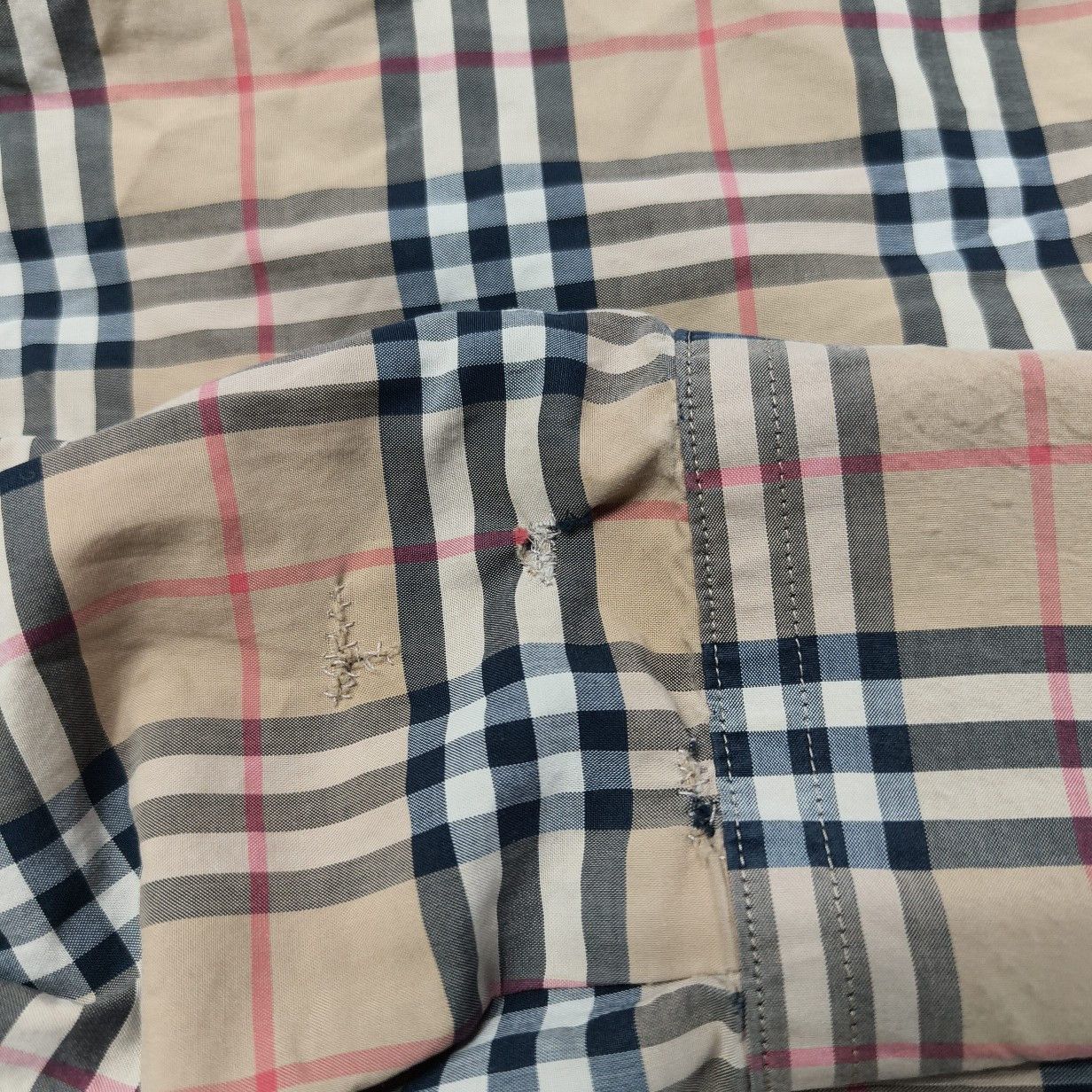 Burberry Burberry Check Button Up Shirt Size L Size US L / EU 52-54 / 3 - 11 Thumbnail