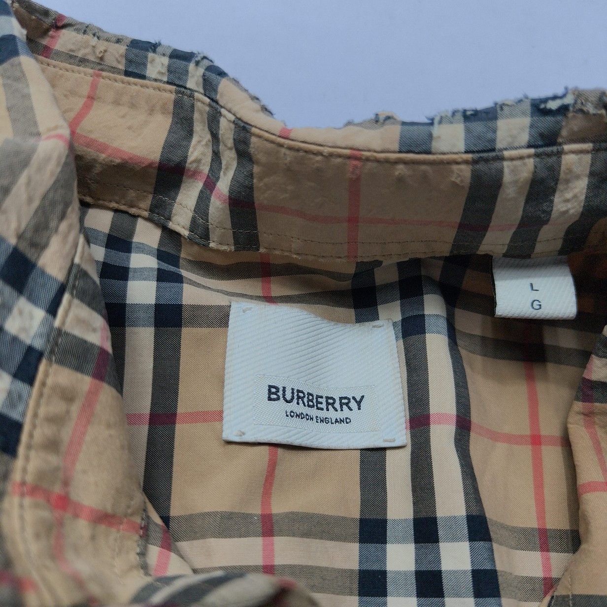 Burberry Burberry Check Button Up Shirt Size L Size US L / EU 52-54 / 3 - 3 Thumbnail