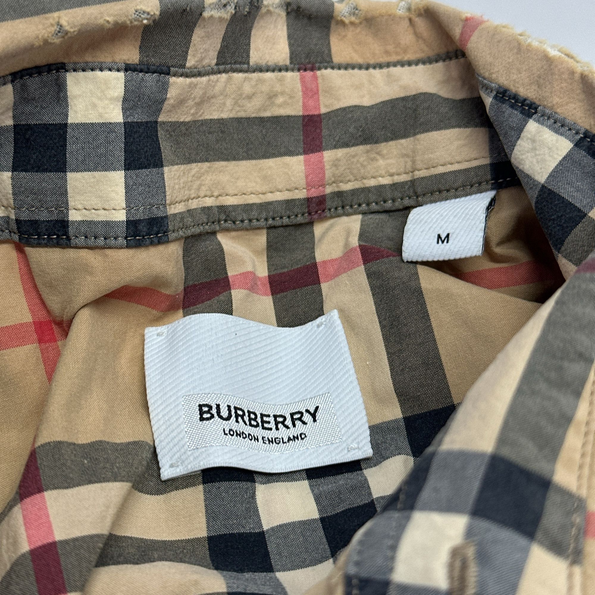 Burberry Burberry Classic Check Button Up Shirt Size M Size US M / EU 48-50 / 2 - 3 Thumbnail