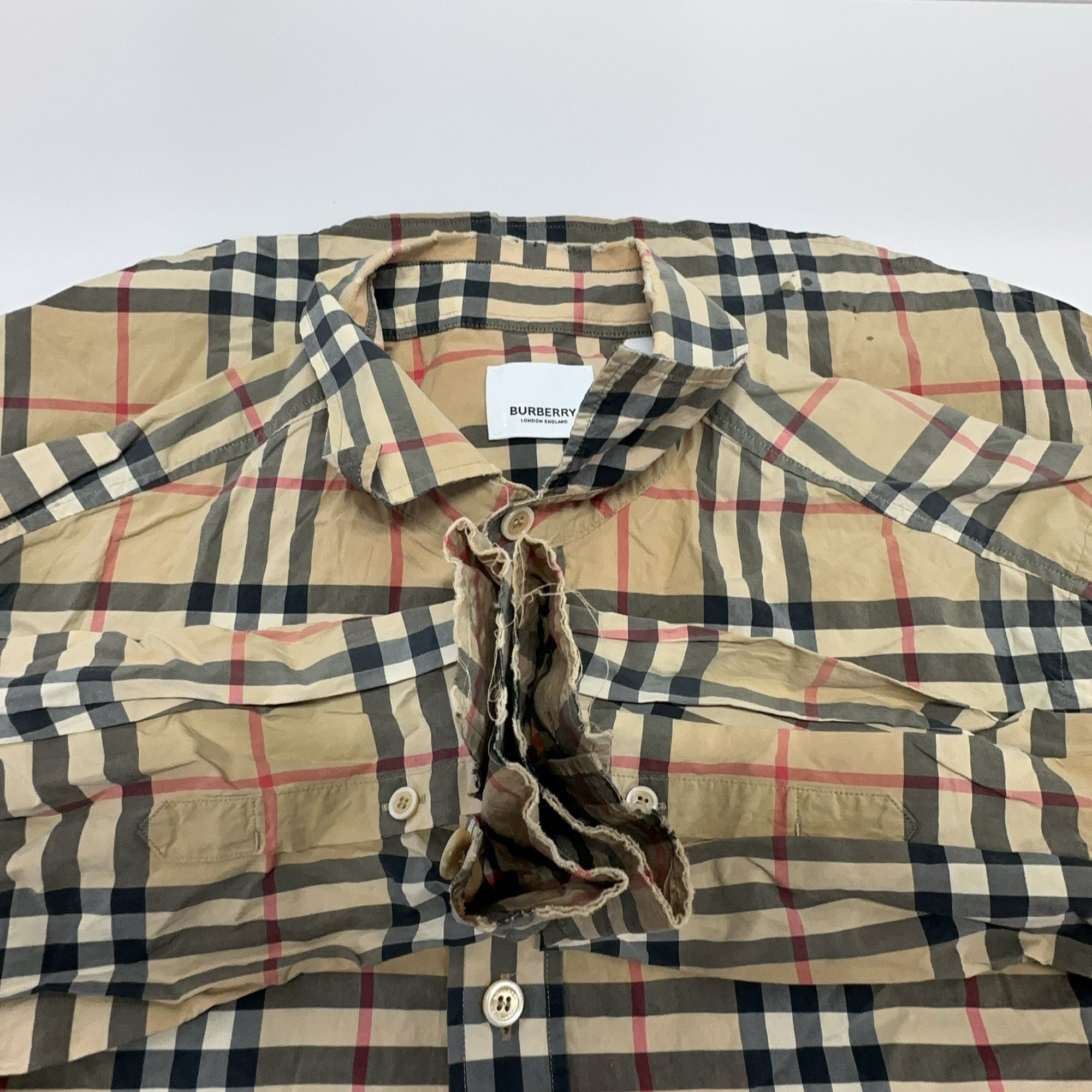 Burberry Burberry Classic Check Button Up Shirt Size M Size US M / EU 48-50 / 2 - 10 Thumbnail