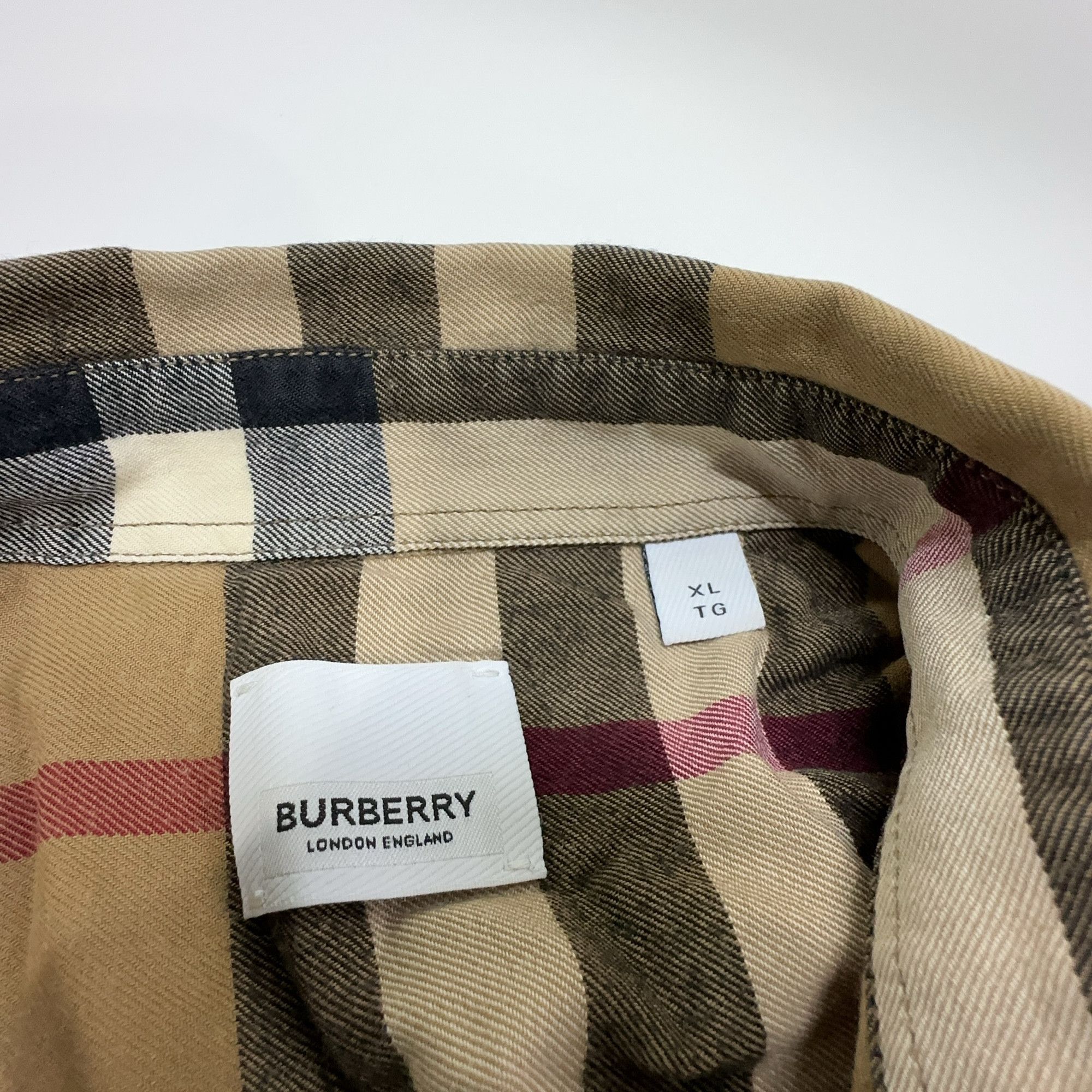Burberry Burberry Check Flannel Button Up Shirt Size XL Size US XL / EU 56 / 4 - 3 Thumbnail