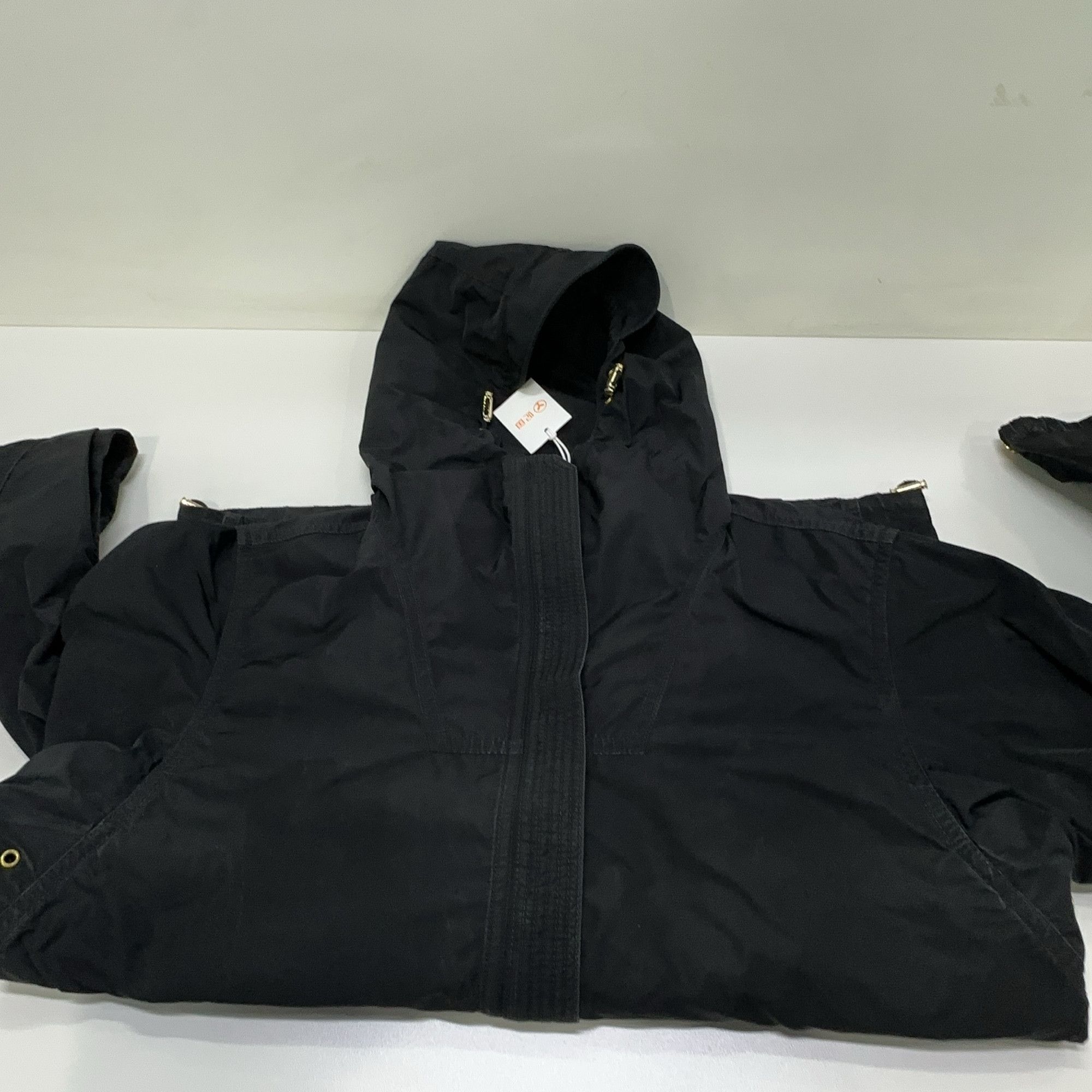 Burberry Burberry Hooded Light Jacket Size M Size US M / EU 48-50 / 2 - 16 Thumbnail