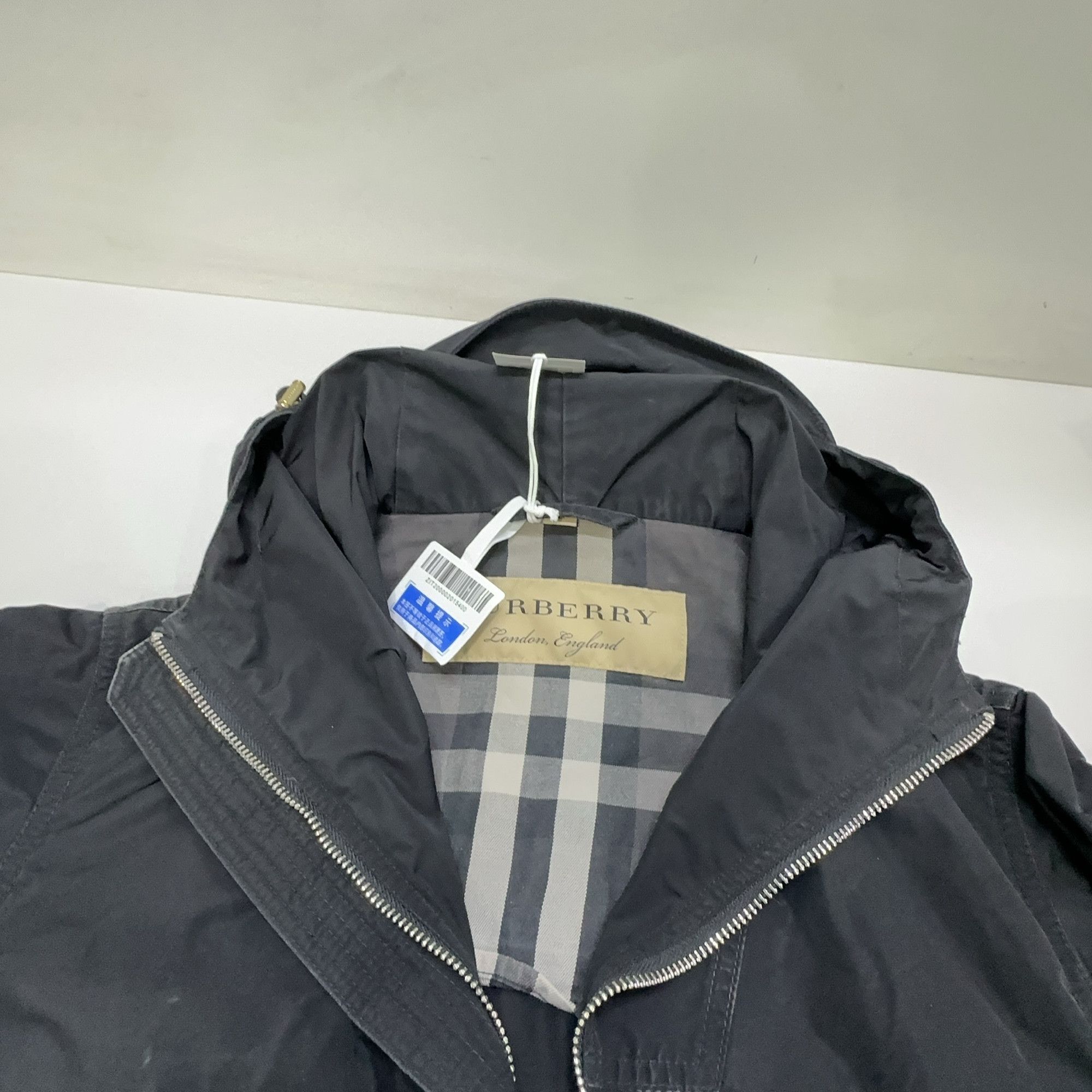 Burberry Burberry Hooded Light Jacket Size M Size US M / EU 48-50 / 2 - 12 Thumbnail