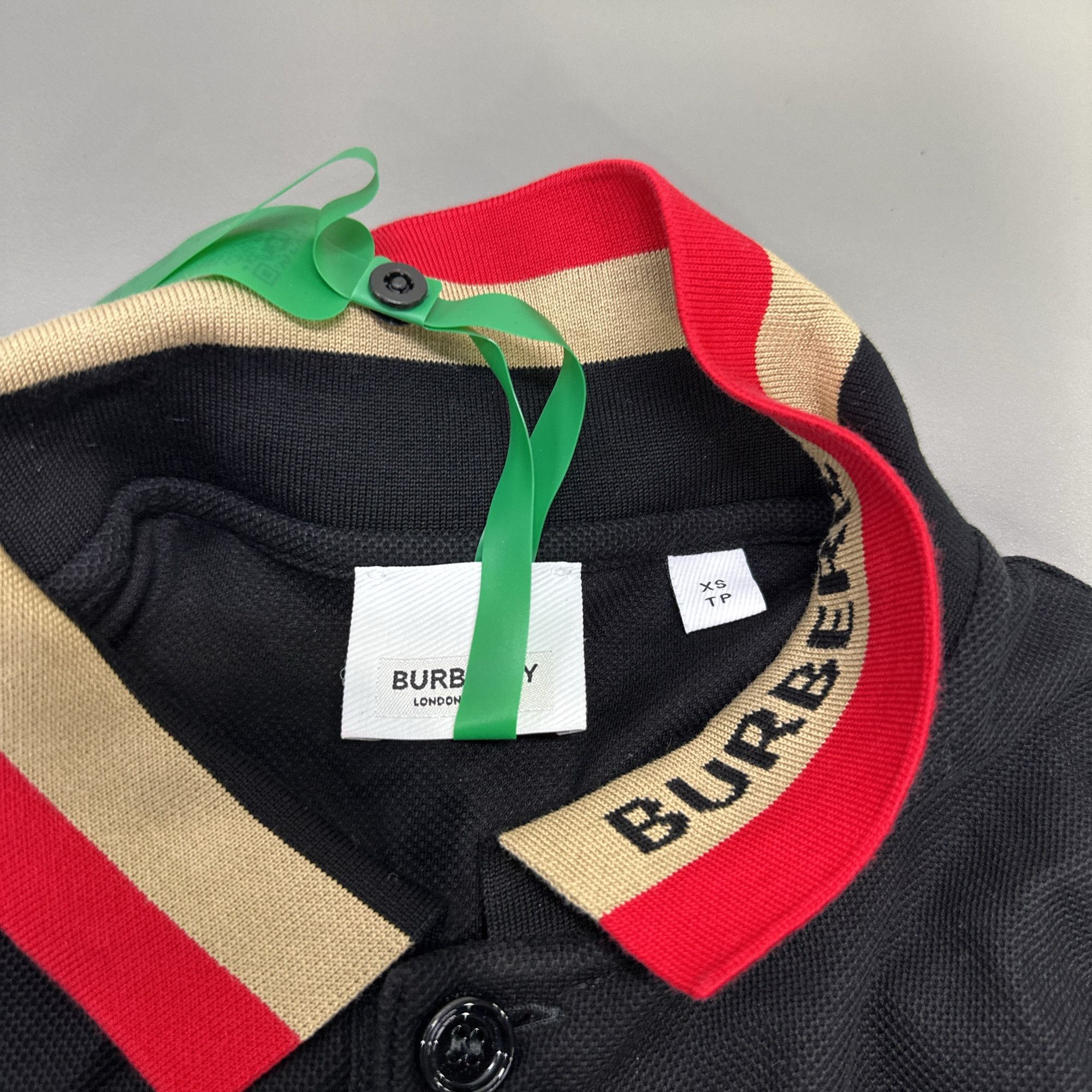 Burberry Burberry Logo Collar Polo Shirt Size XS Size US XS / EU 42 / 0 - 3 Thumbnail