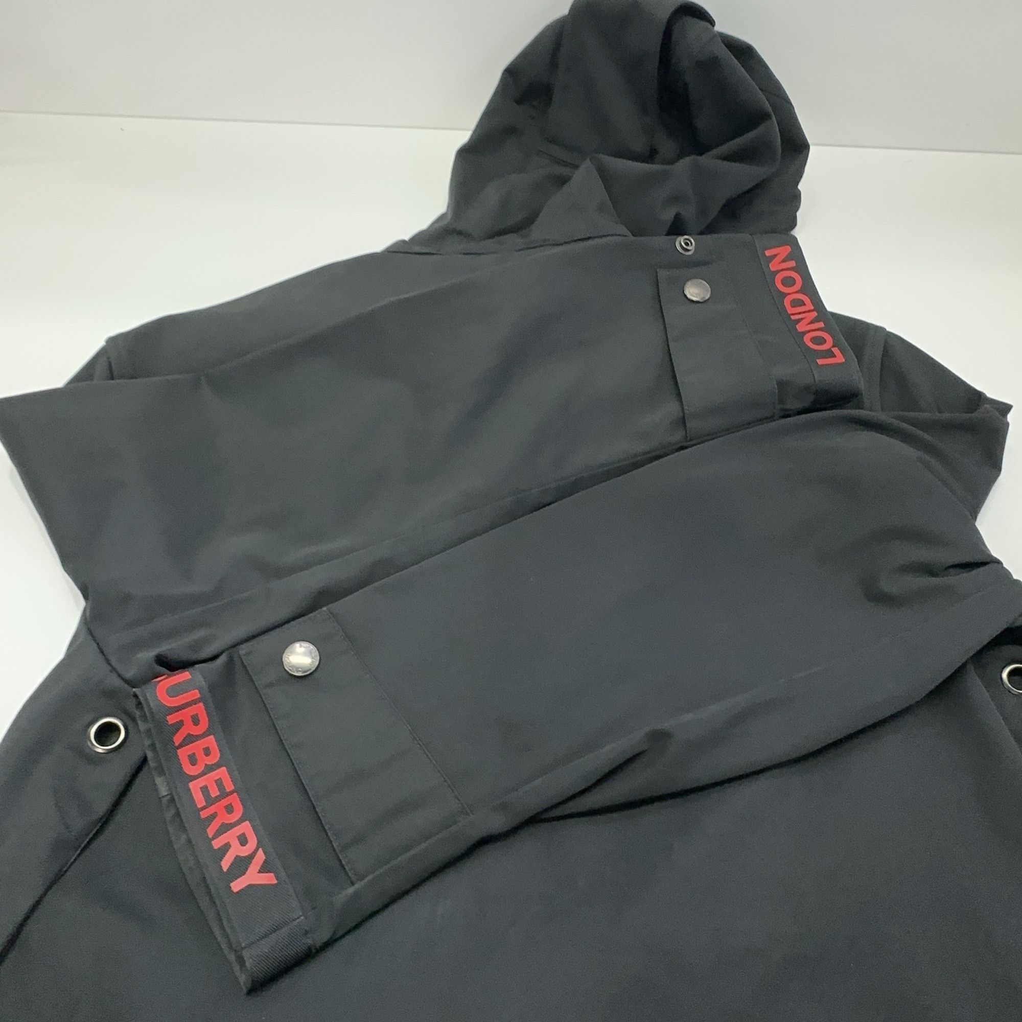 Burberry Burberry Logo Hooded Zip Jacket Size S Size US S / EU 44-46 / 1 - 14 Thumbnail