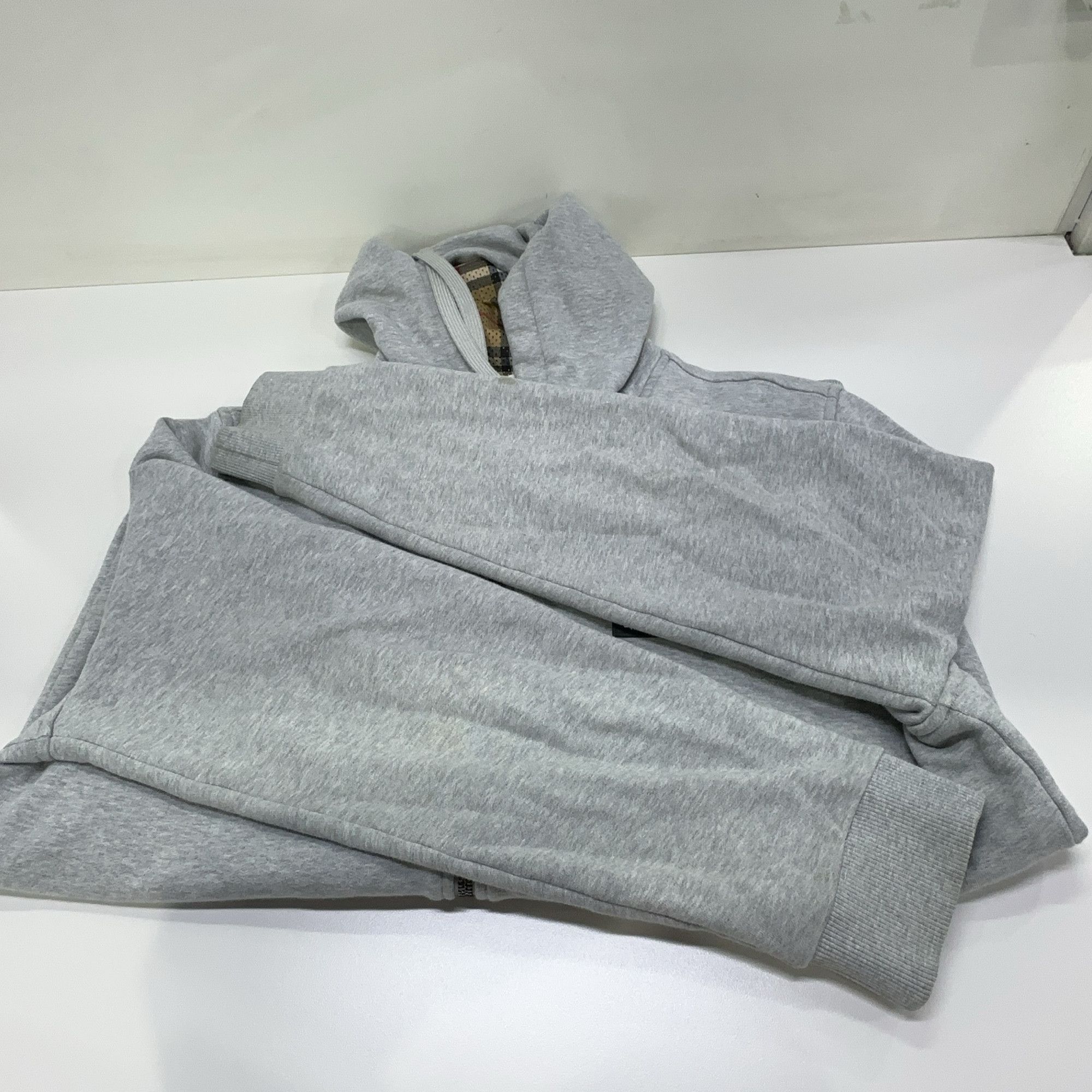Burberry Burberry Check Lined Zip Up Hoodie Size L Size US L / EU 52-54 / 3 - 8 Thumbnail